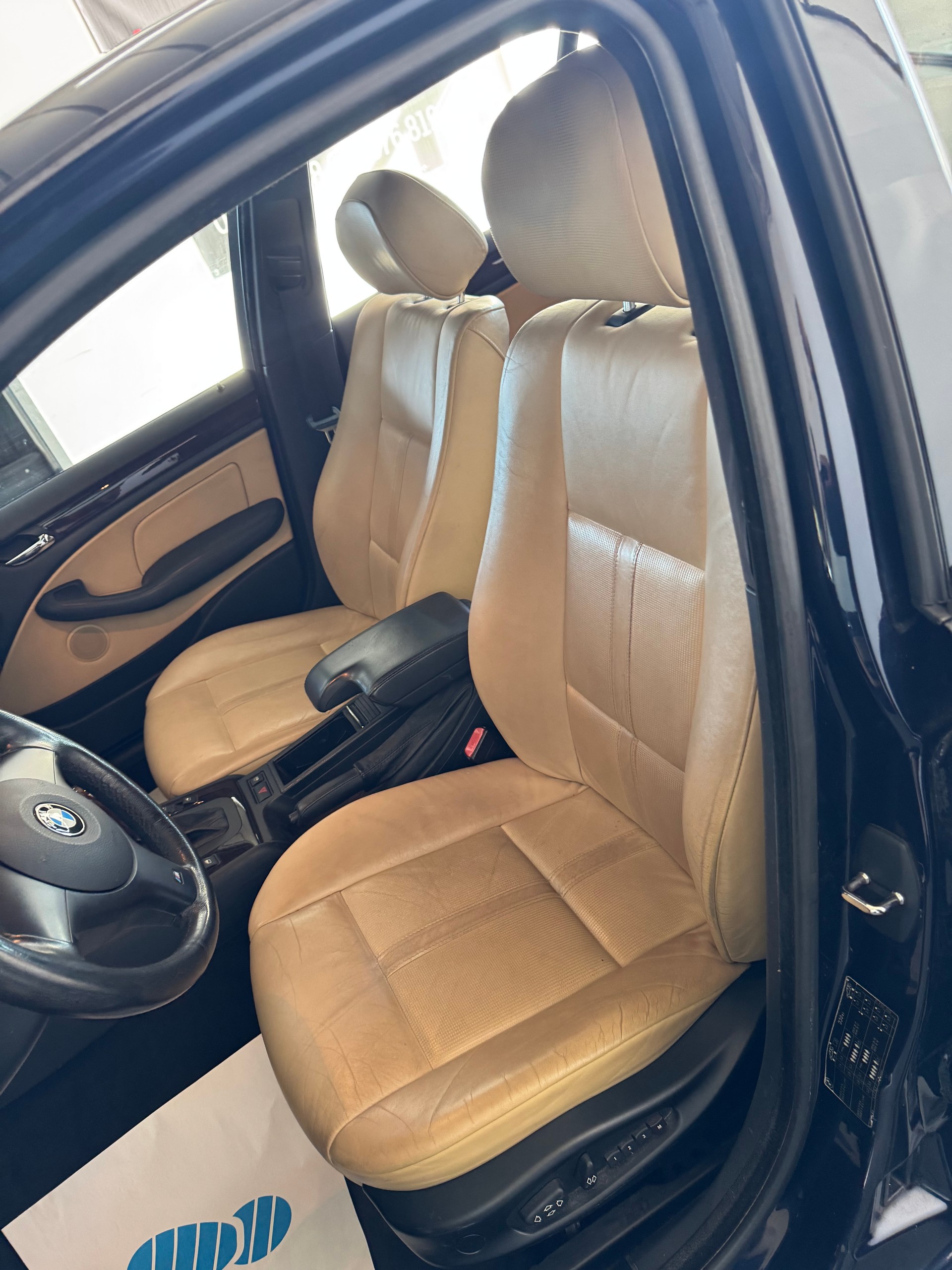 BMW 330xi Touring-image-14