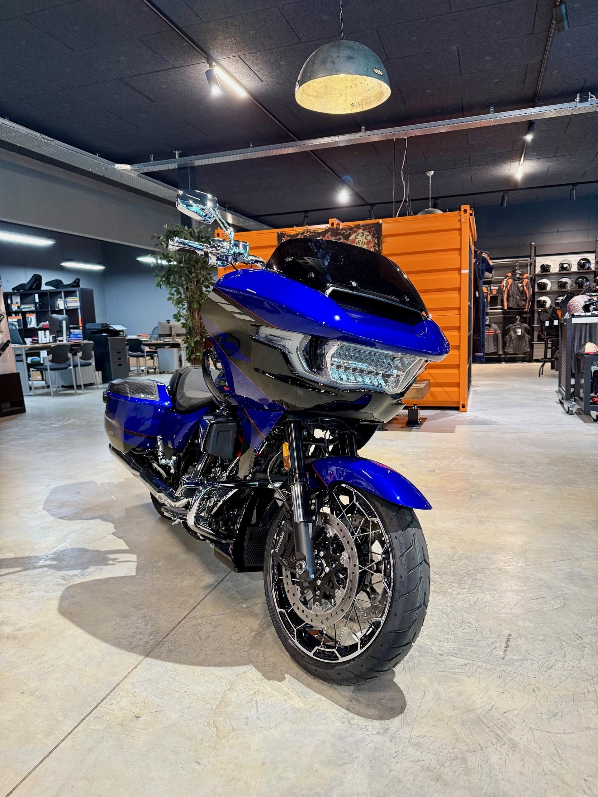 HARLEY-DAVIDSON FLTRXSE Road Glide 121 CVO-showroom-element-1