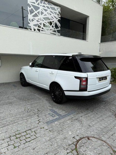 LAND ROVER Range Rover 5.0 V8 SC Vogue Automatic-image-2