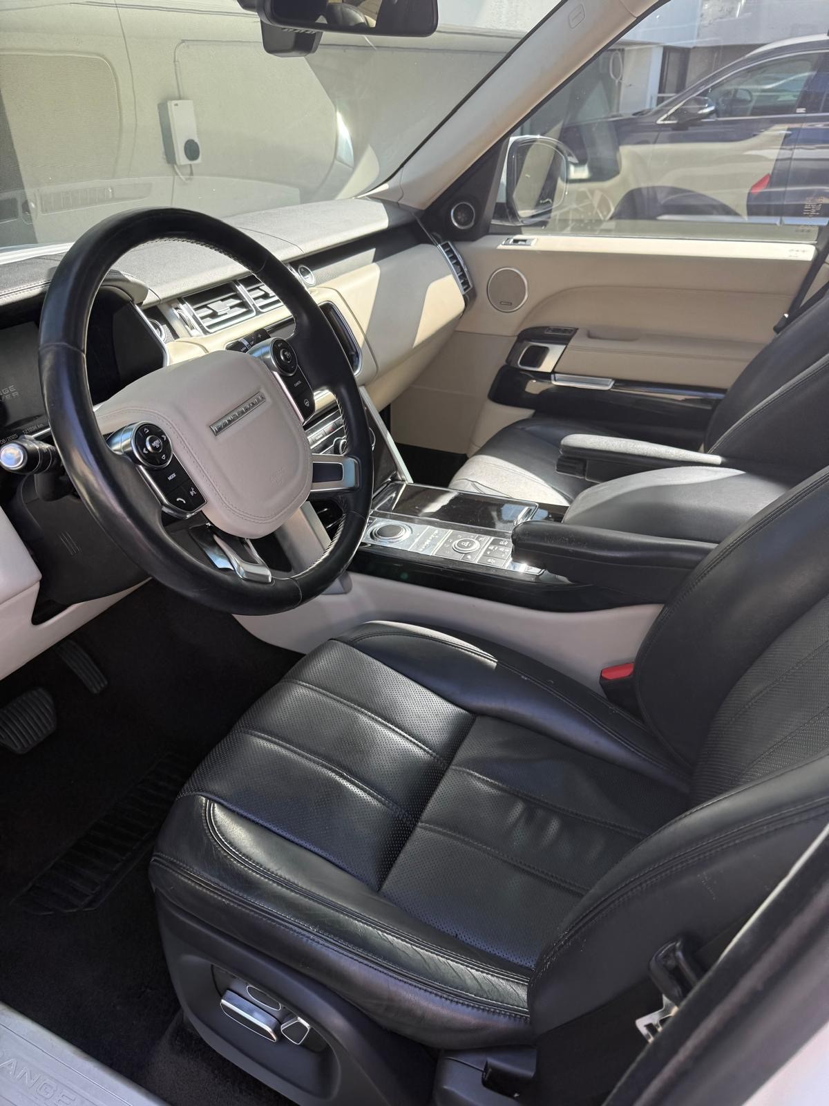 LAND ROVER Range Rover 5.0 V8 SC Vogue Automatic-image-4