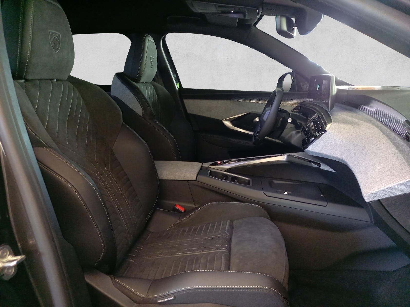 PEUGEOT 5008 1.2 Hybrid GT-image-14