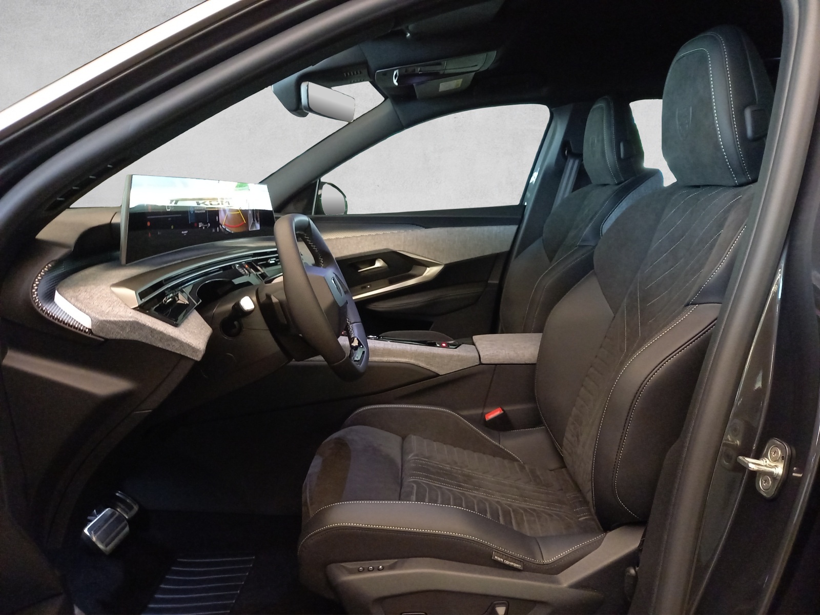 PEUGEOT 5008 1.2 Hybrid GT-image-8