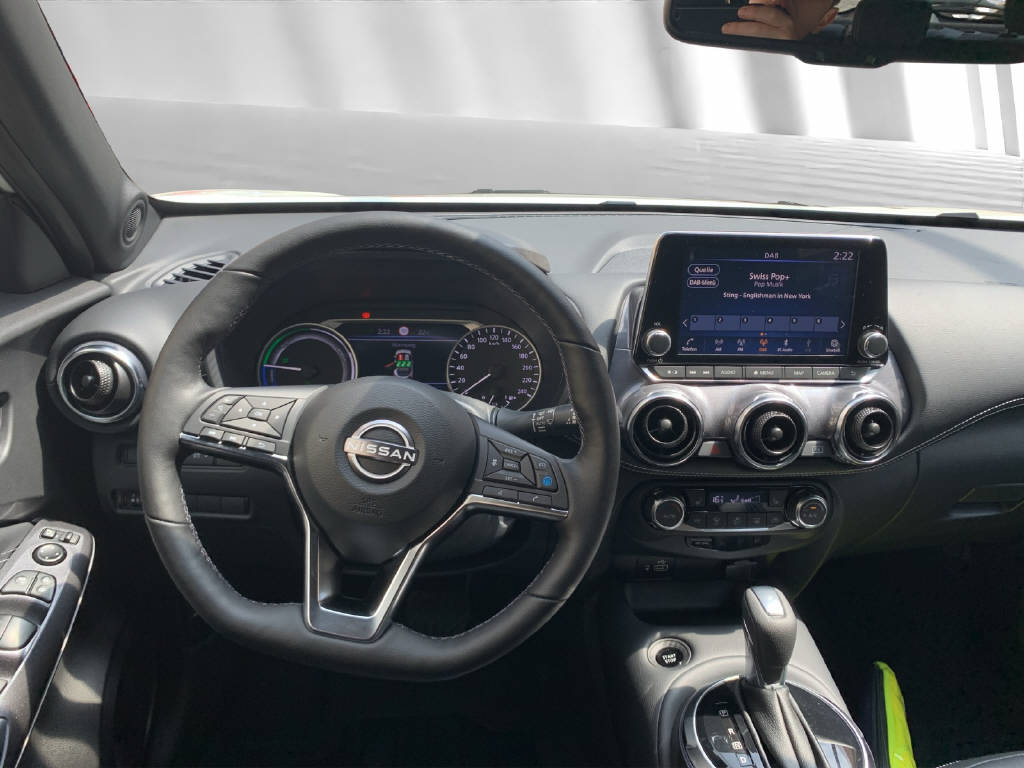 NISSAN Juke 1.6 Hybrid Tekna-image-4