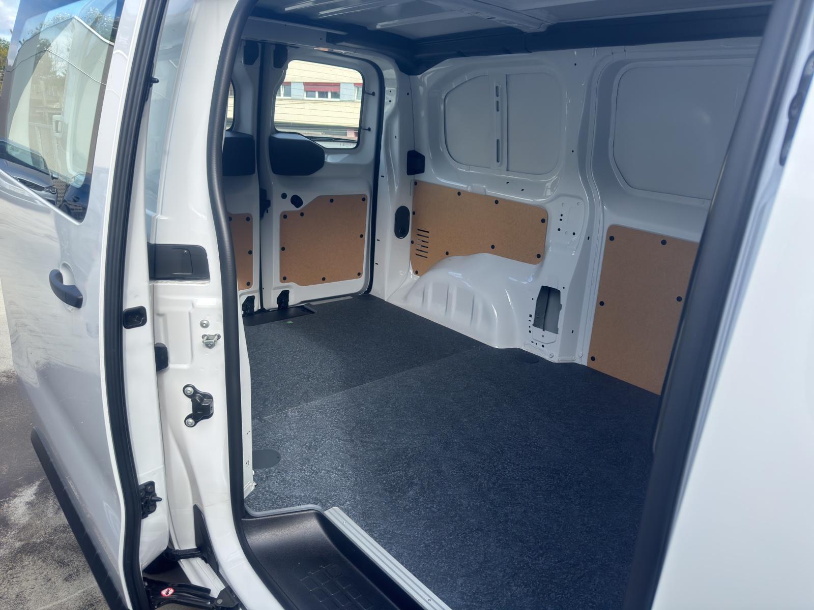 TOYOTA PROACE Van L1 2.0 D Advanced-image-9