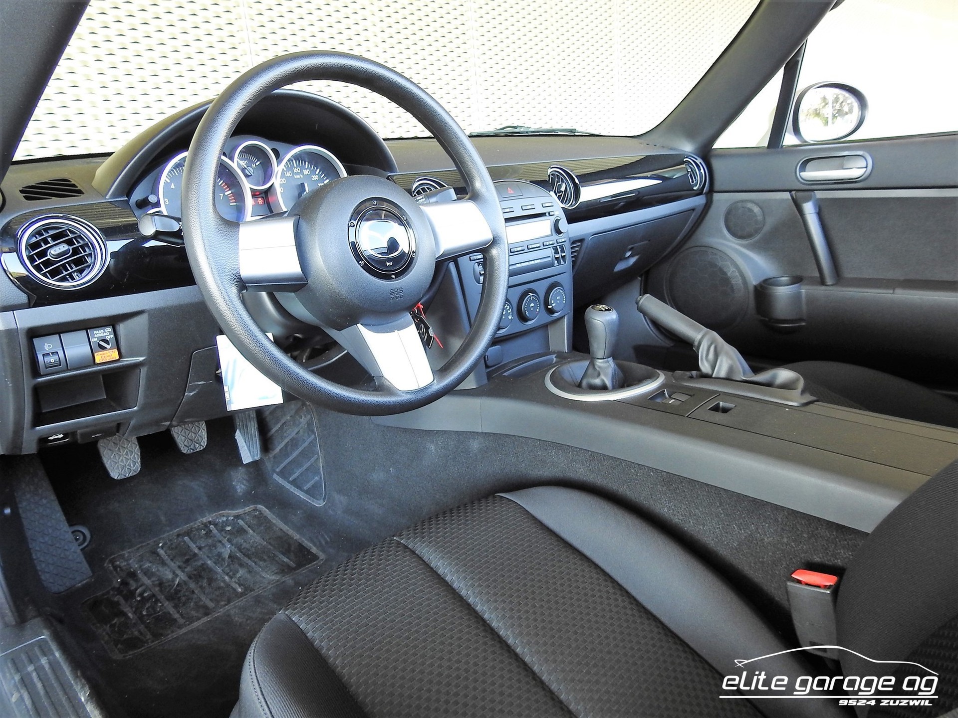 MAZDA MX-5 1.8i 16V Confort-image-6