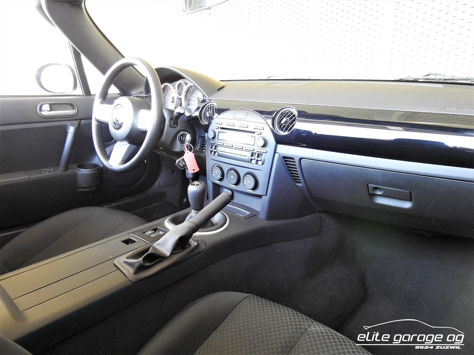 MAZDA MX-5 1.8i 16V Confort-image-8