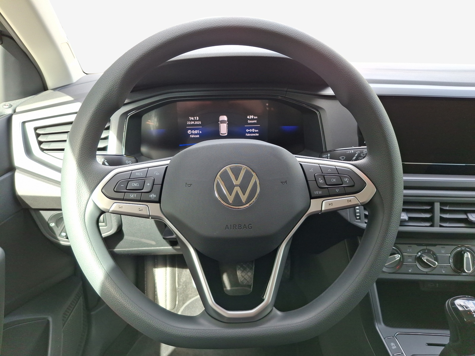VW Polo 1.0 TSI Basis-image-9