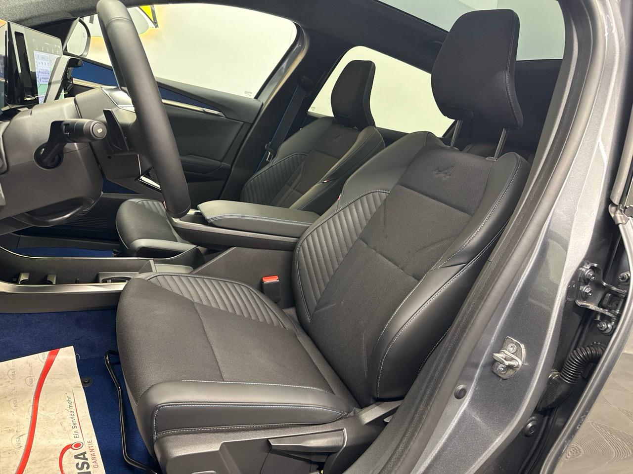 RENAULT Scénic E-Tech Long Range Esprit Alpine-showroom-element-3