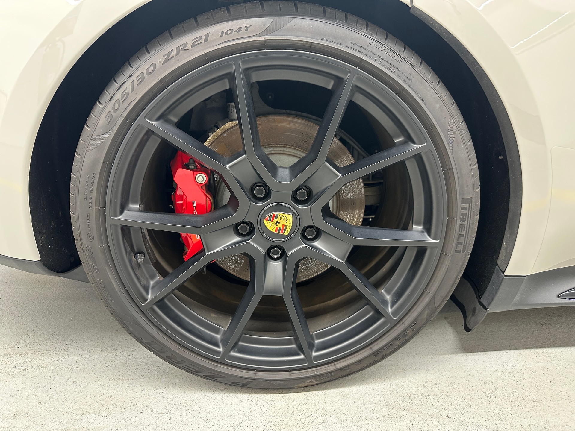 PORSCHE GTS-image-6