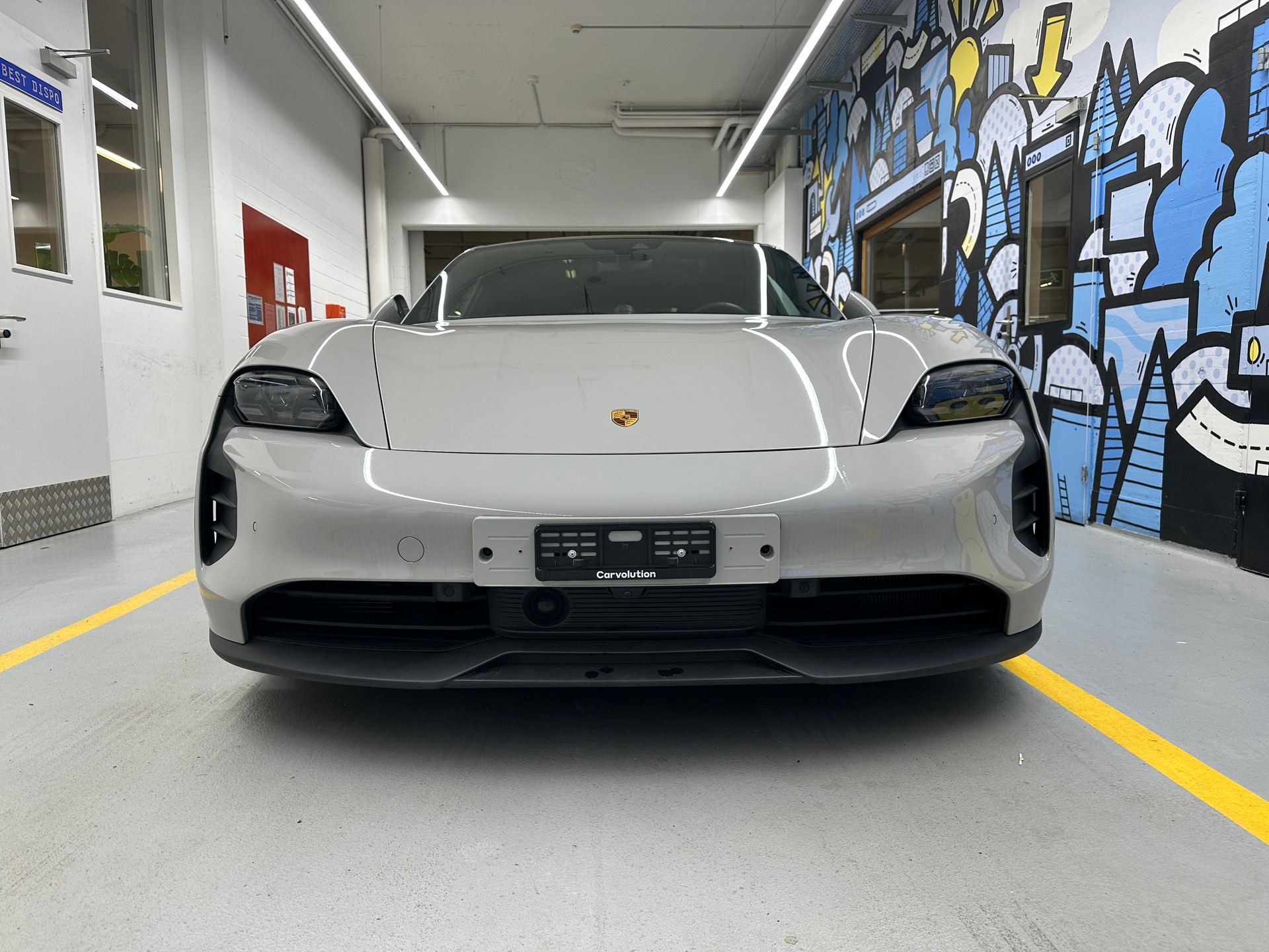 PORSCHE GTS-image-1