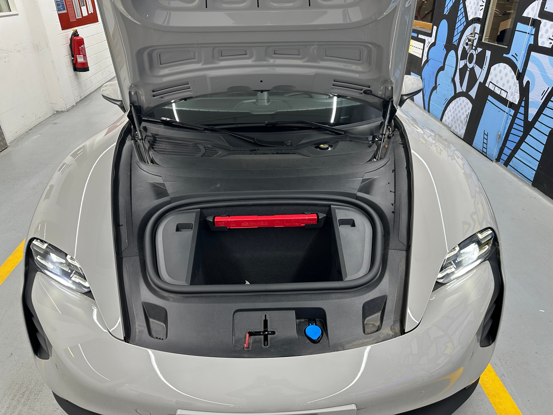 PORSCHE GTS-image-16