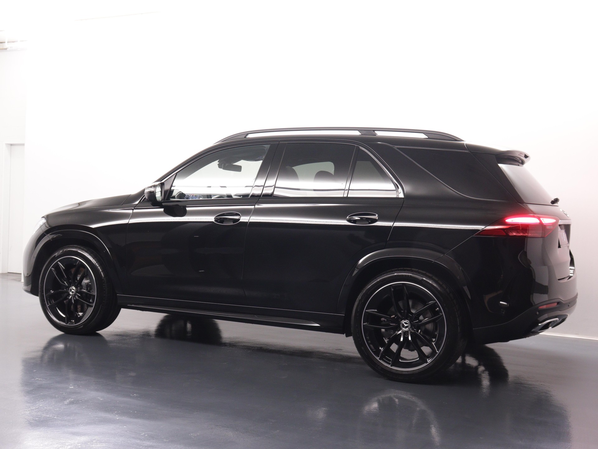 MERCEDES-BENZ GLE 450 d AMG Line 4matic-image-3