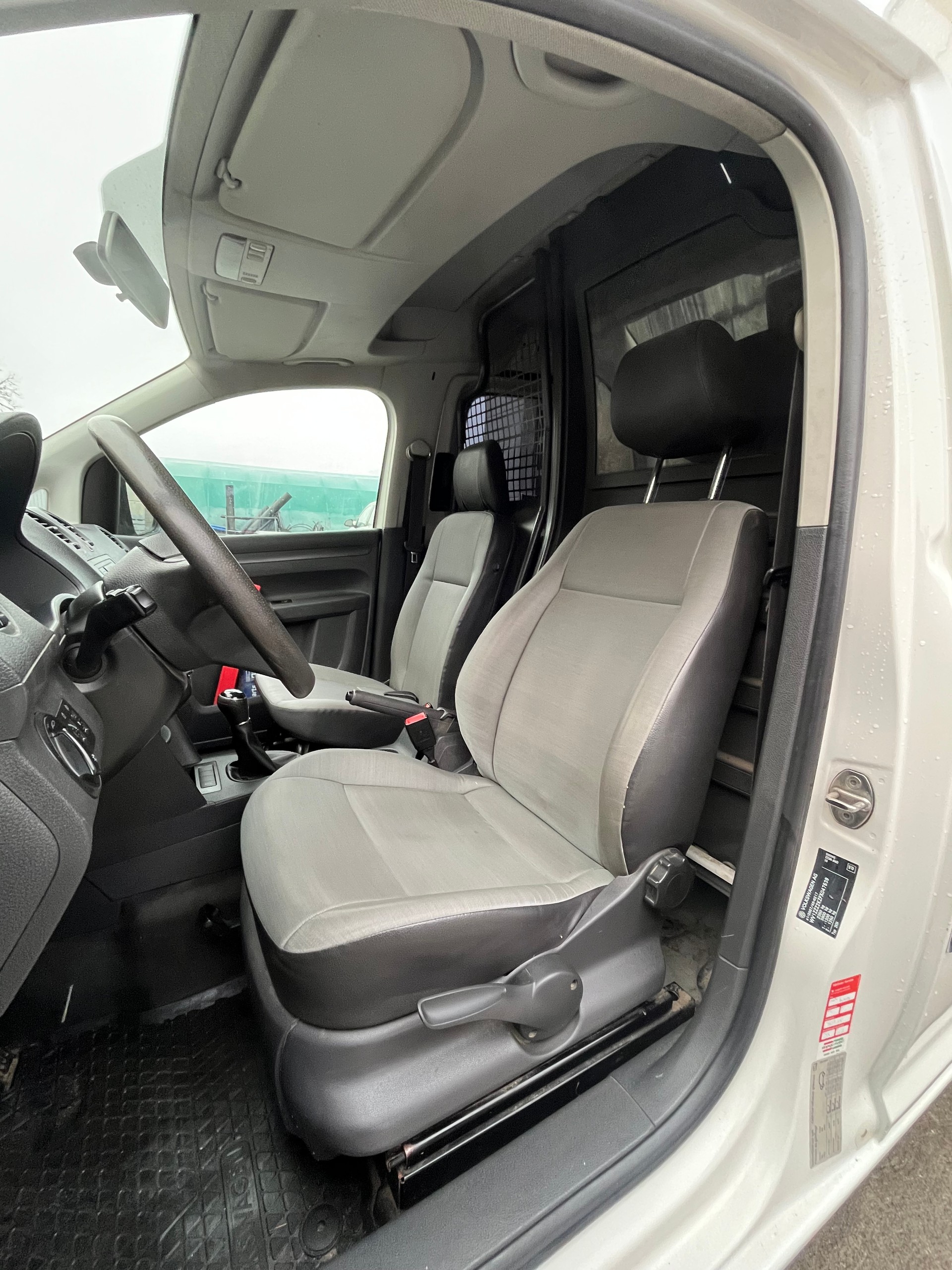 VW Caddy Maxi 2.0 TDI 4Motion-image-10