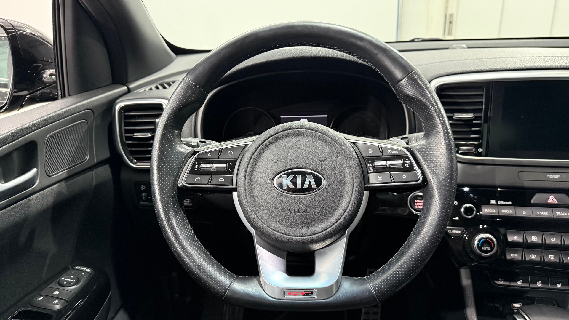 KIA Sportage 1.6 CRDi MHEV GT-Line-image-13