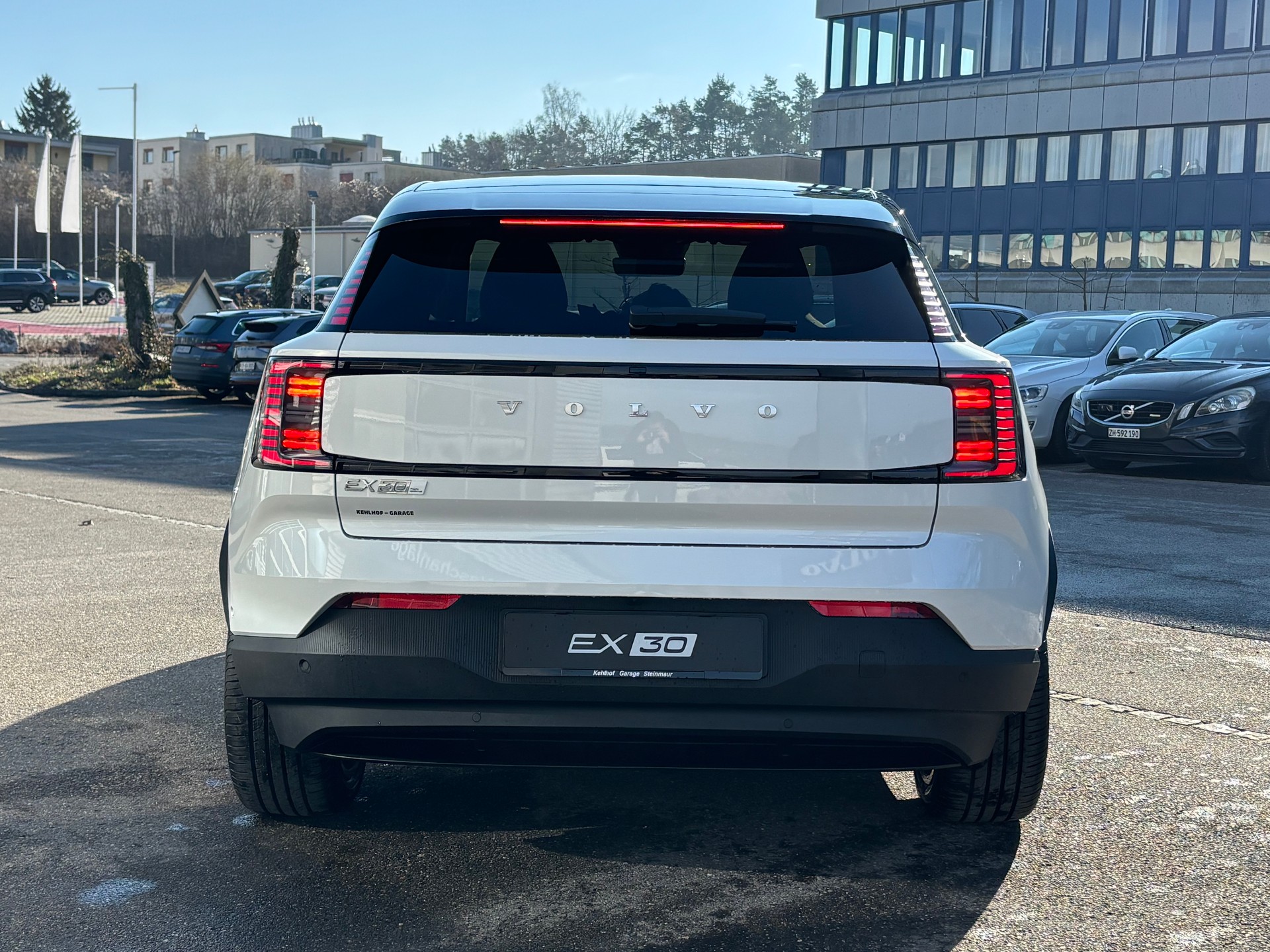 VOLVO EX30 E60 Twin Ultra Performance AWD-image-8