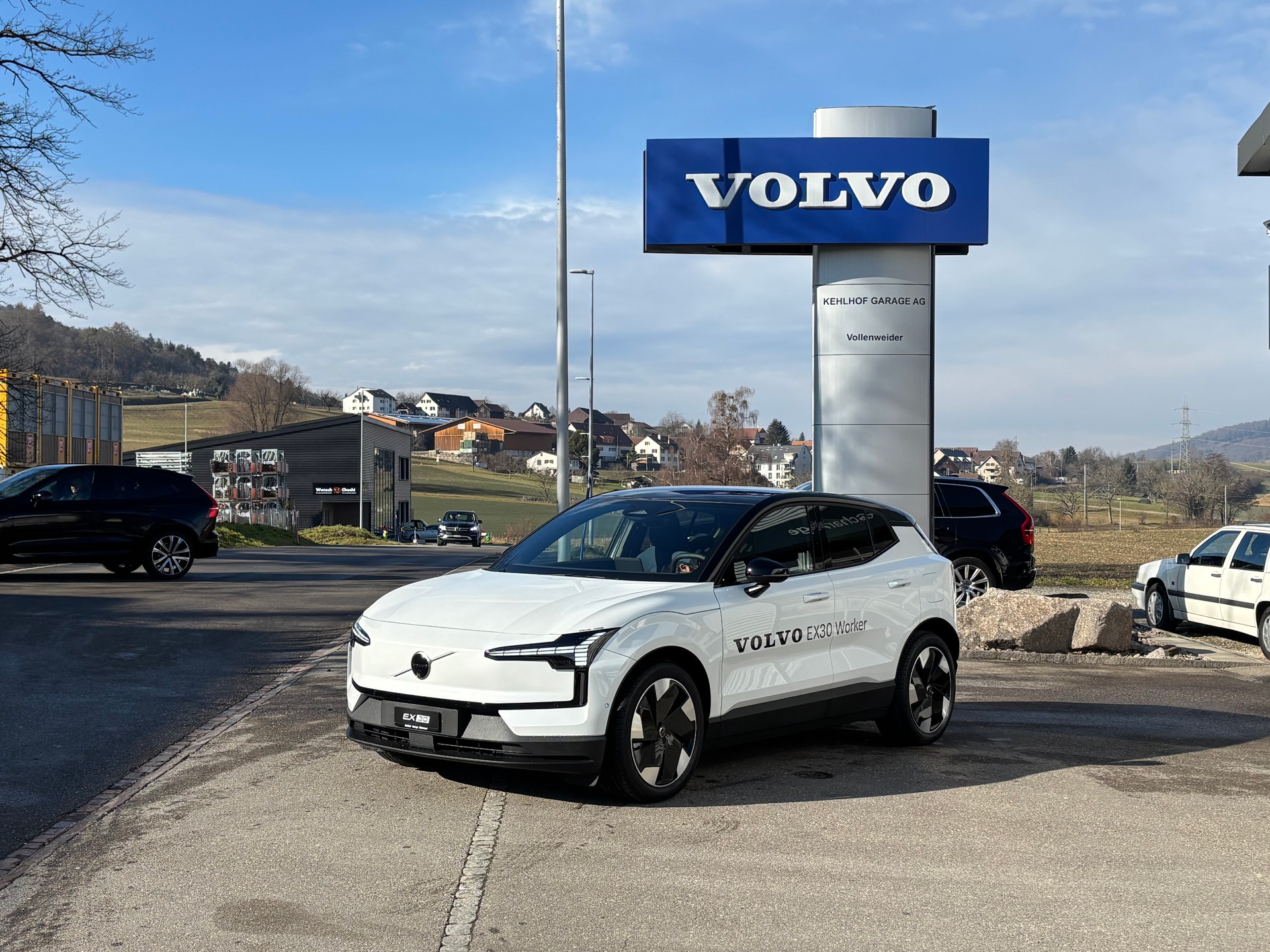 VOLVO EX30 E60 Twin Ultra Performance AWD-image-0