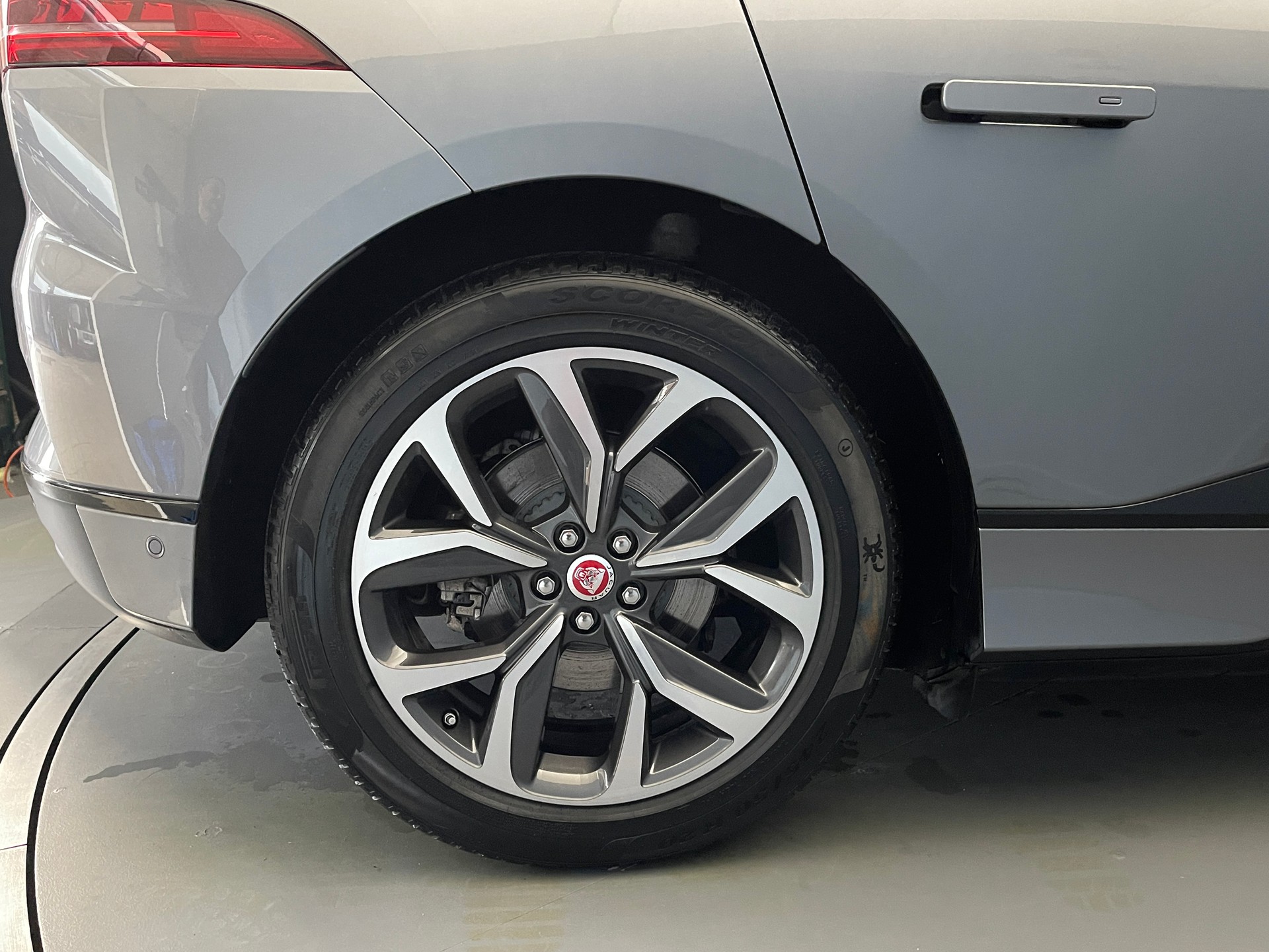 JAGUAR I-Pace EV400 SE AWD-image-12