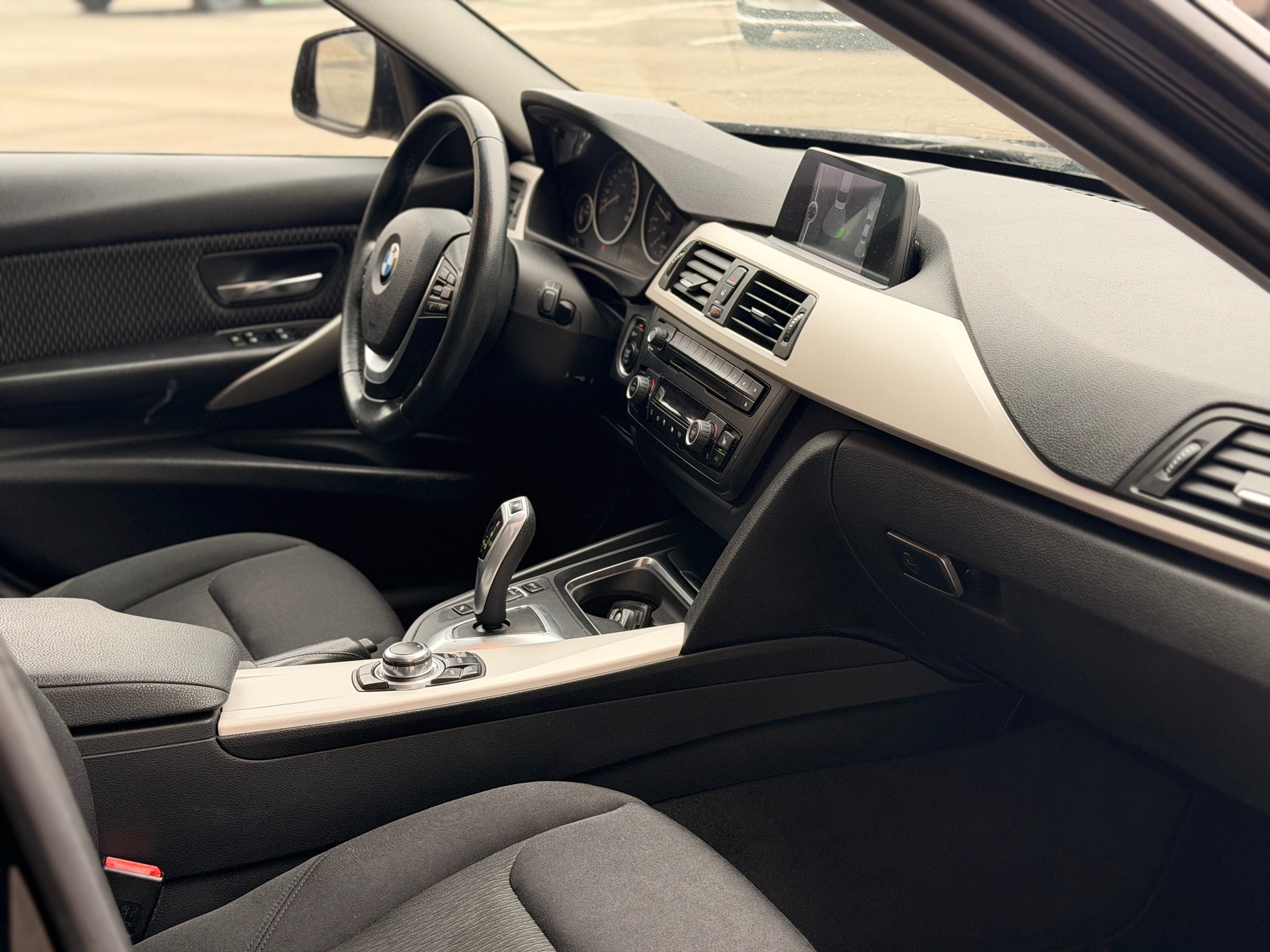 BMW 318d Steptronic-image-26