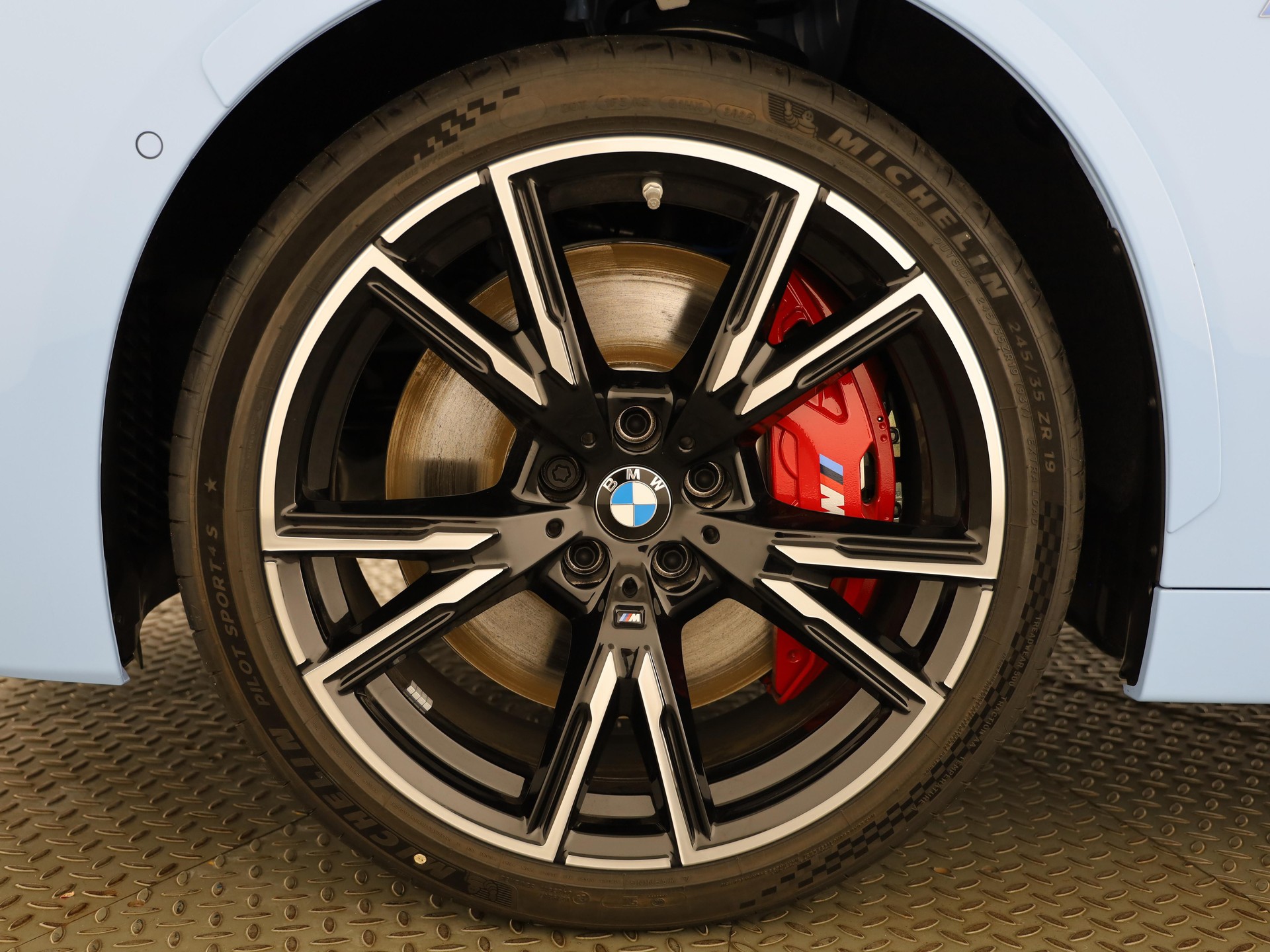 BMW M240i xDrive Coupé-image-18