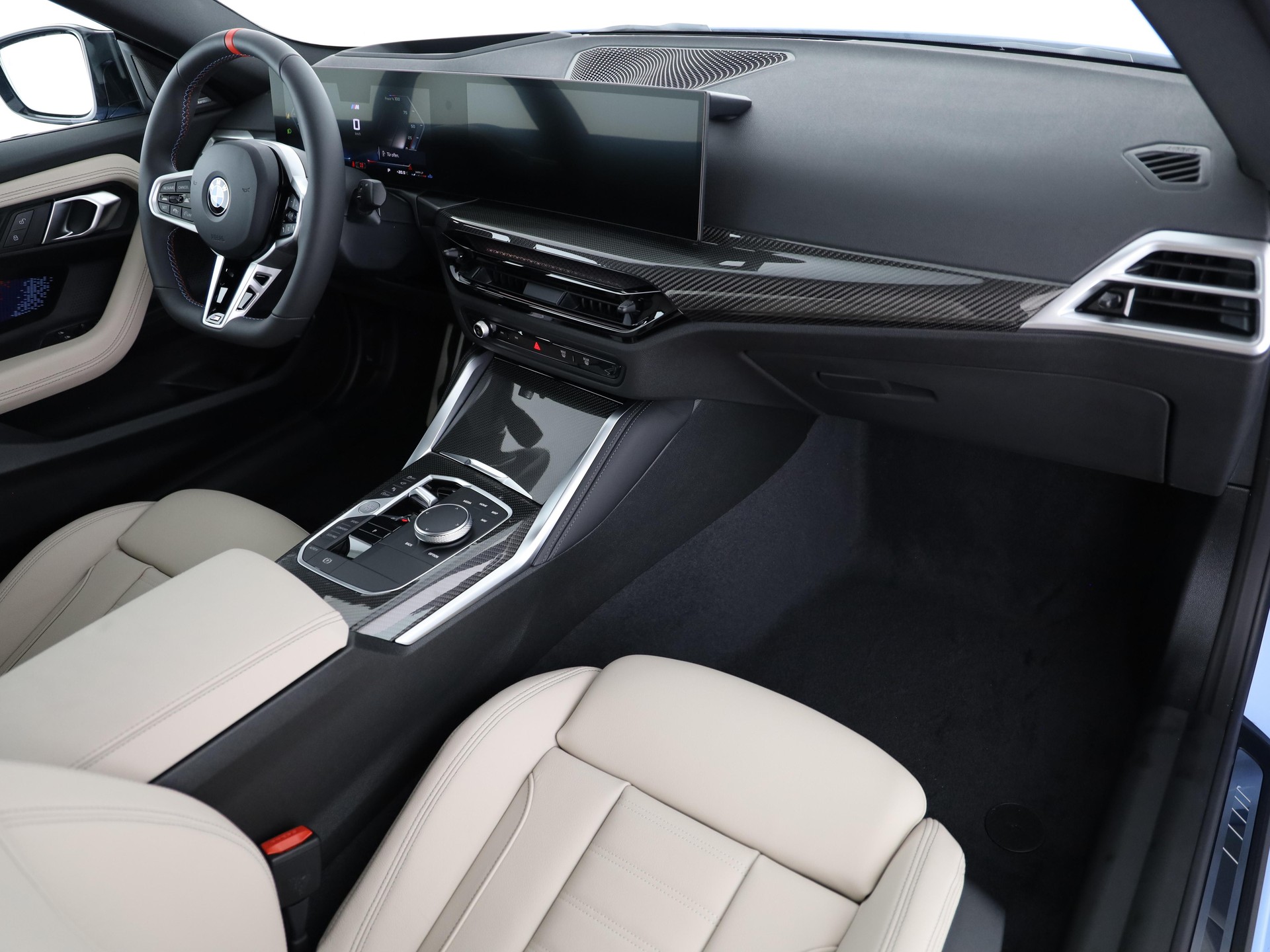 BMW M240i xDrive Coupé-image-13