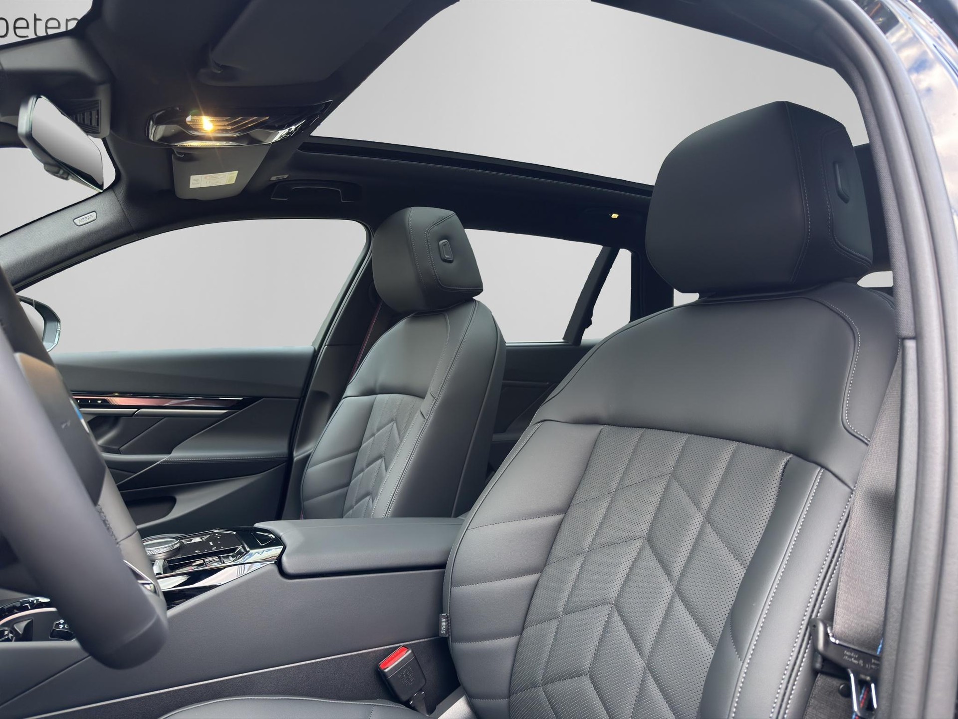 BMW 520d xDrive Touring M Sport Pro-image-11