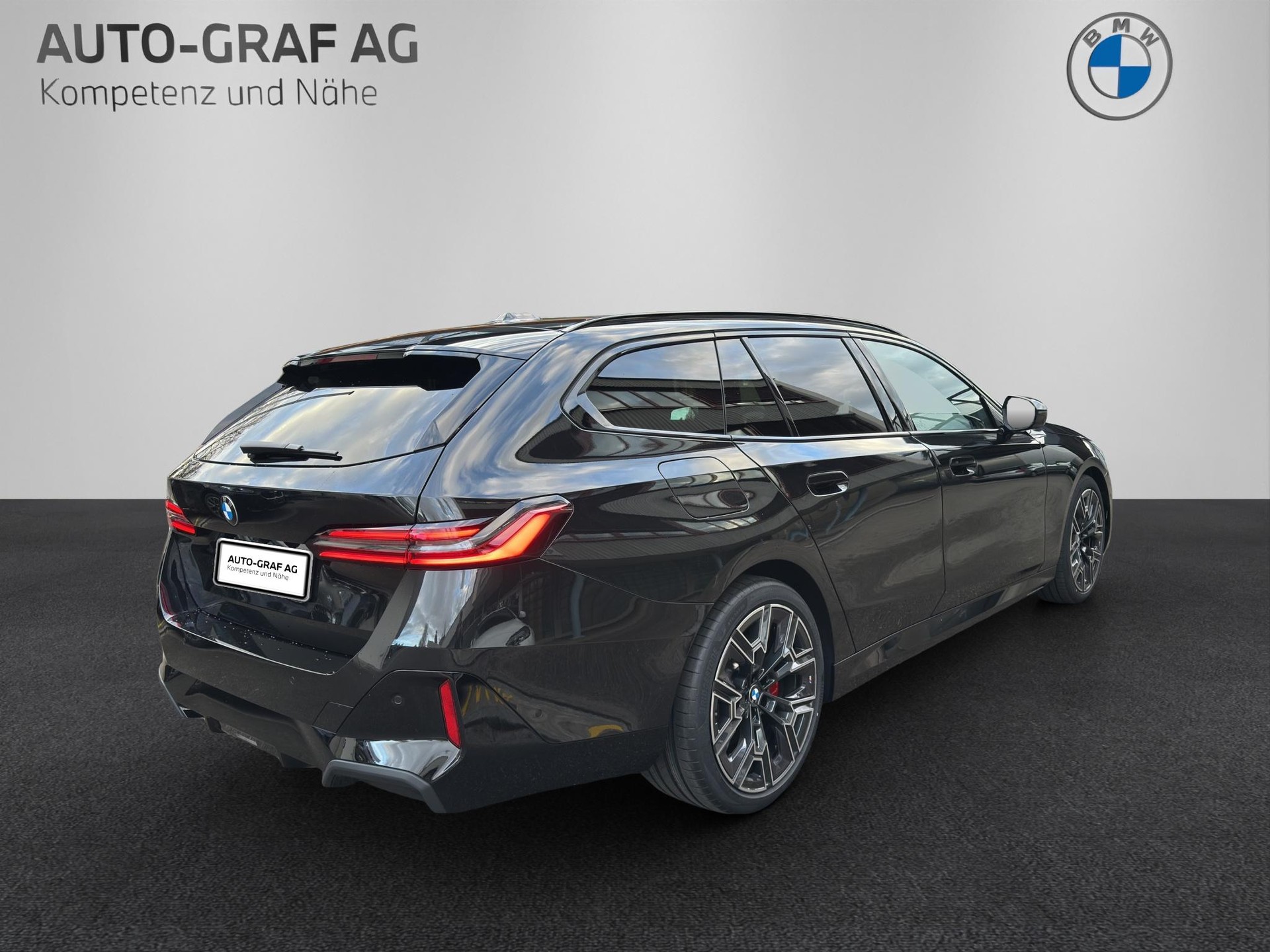 BMW 520d xDrive Touring M Sport Pro-image-4