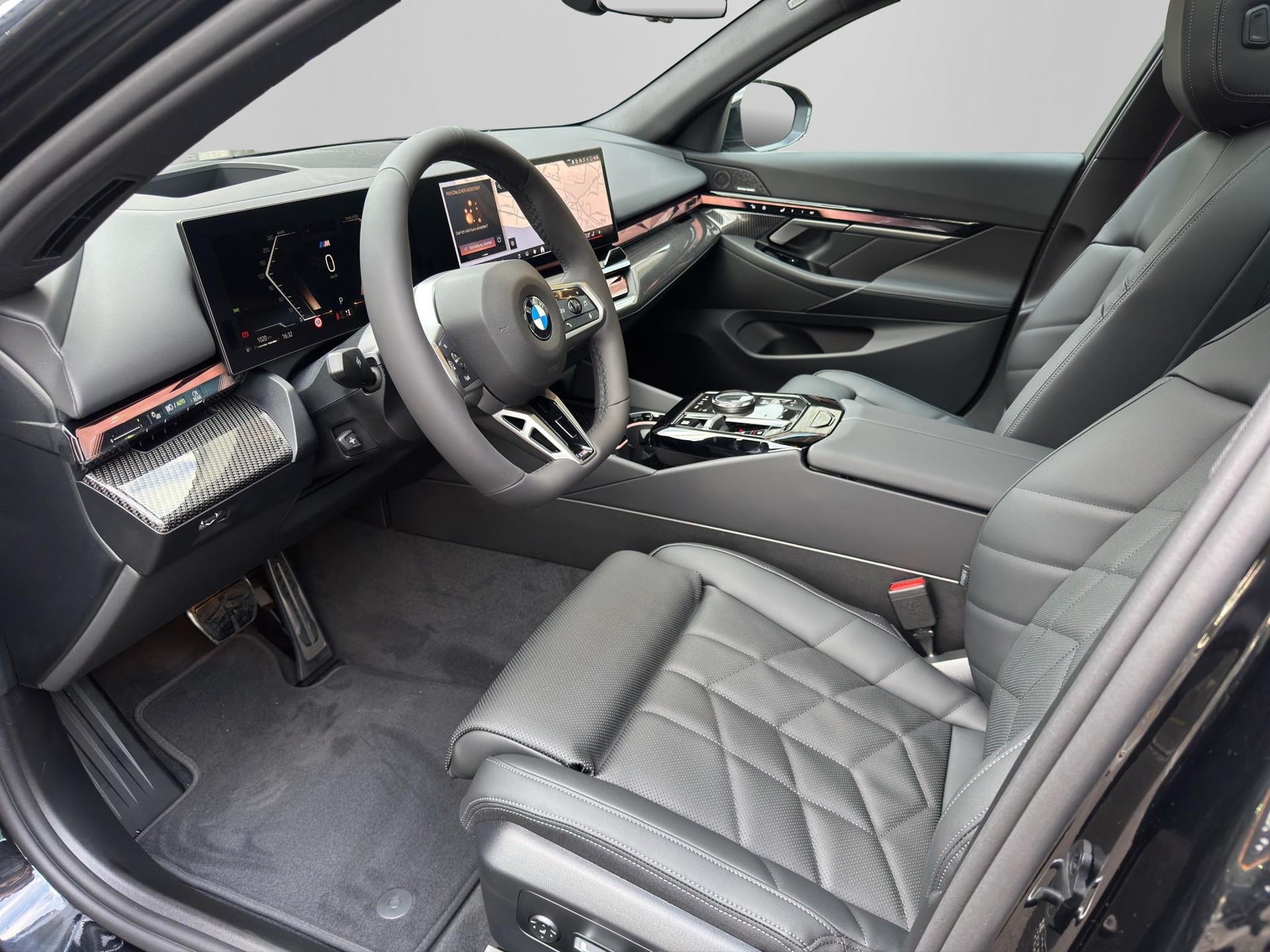 BMW 520d xDrive Touring M Sport Pro-image-10