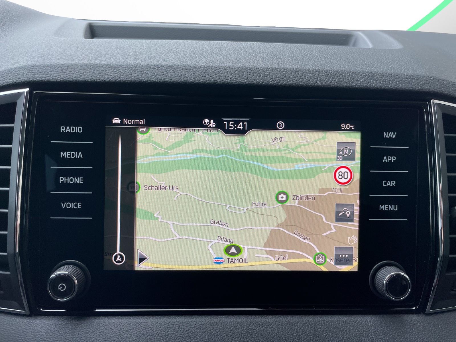 SKODA Karoq 2.0 TDI CR Selection 4x4 DSG-image-11