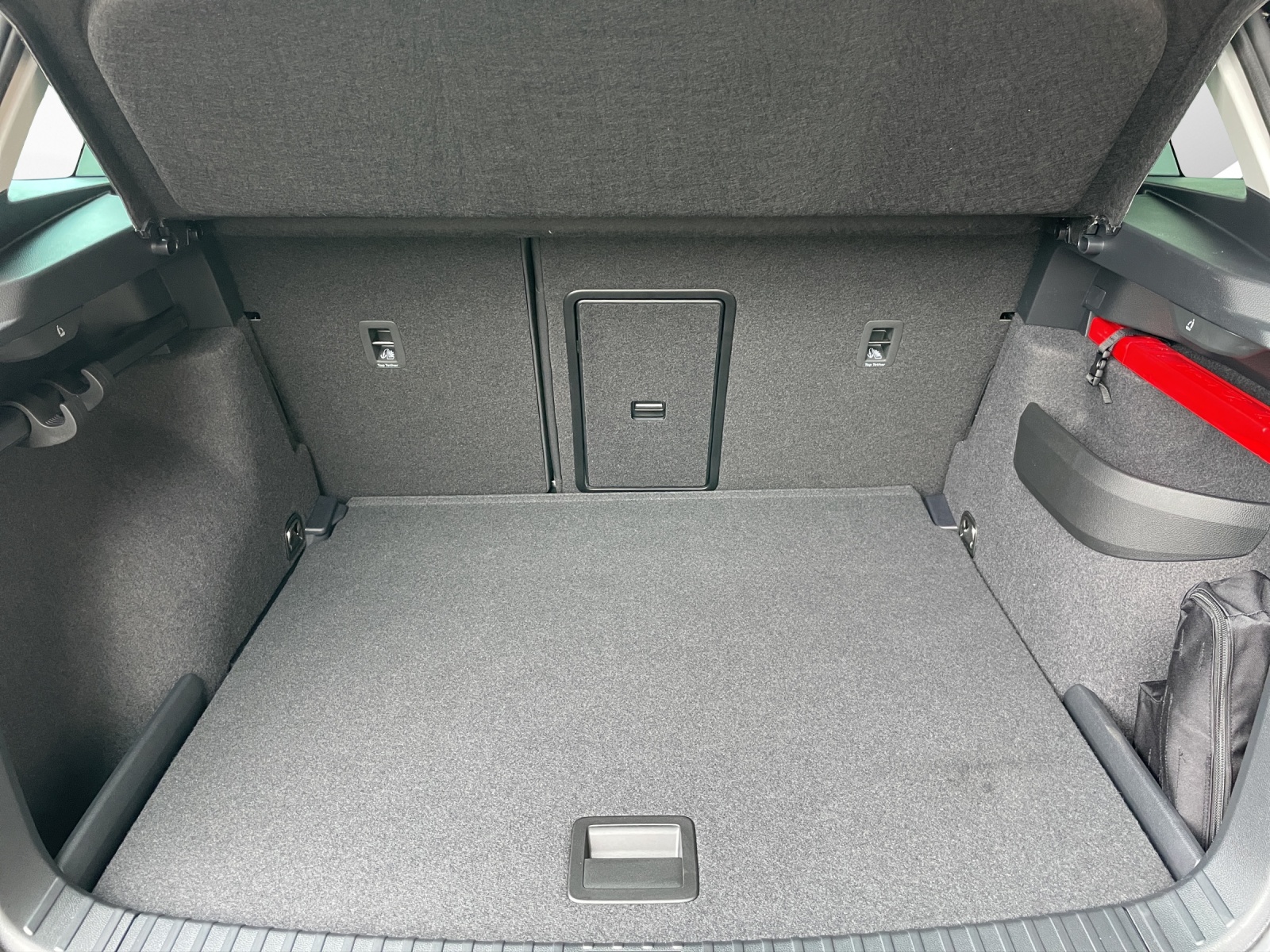 SKODA Karoq 2.0 TDI CR Selection 4x4 DSG-image-14