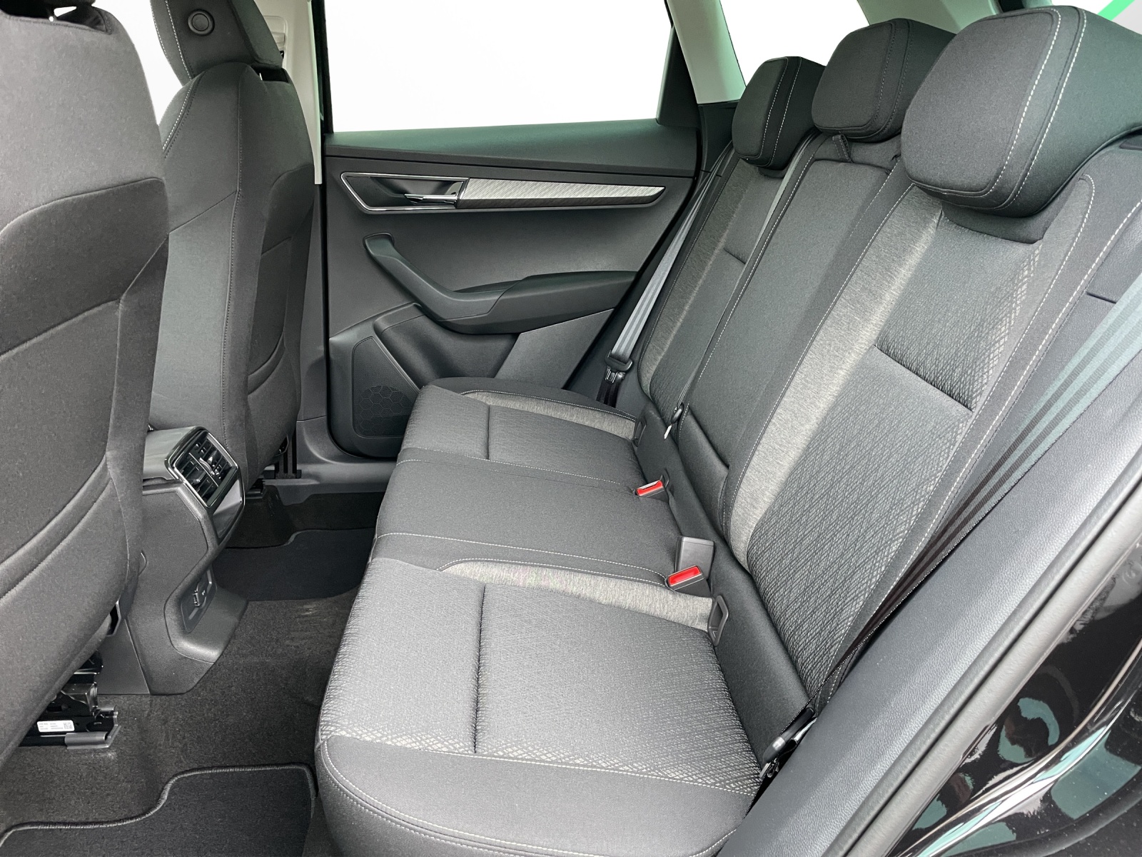 SKODA Karoq 2.0 TDI CR Selection 4x4 DSG-image-13