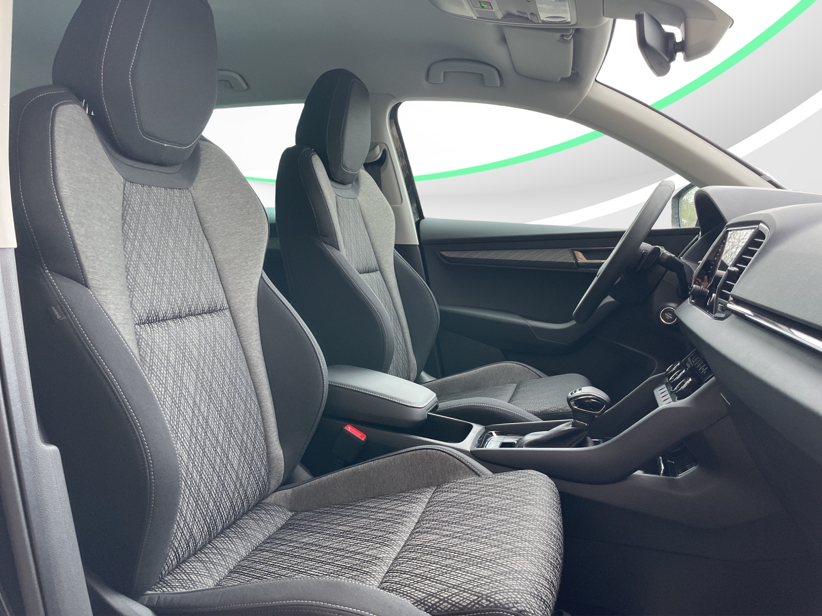 SKODA Karoq 2.0 TDI CR Selection 4x4 DSG-image-12