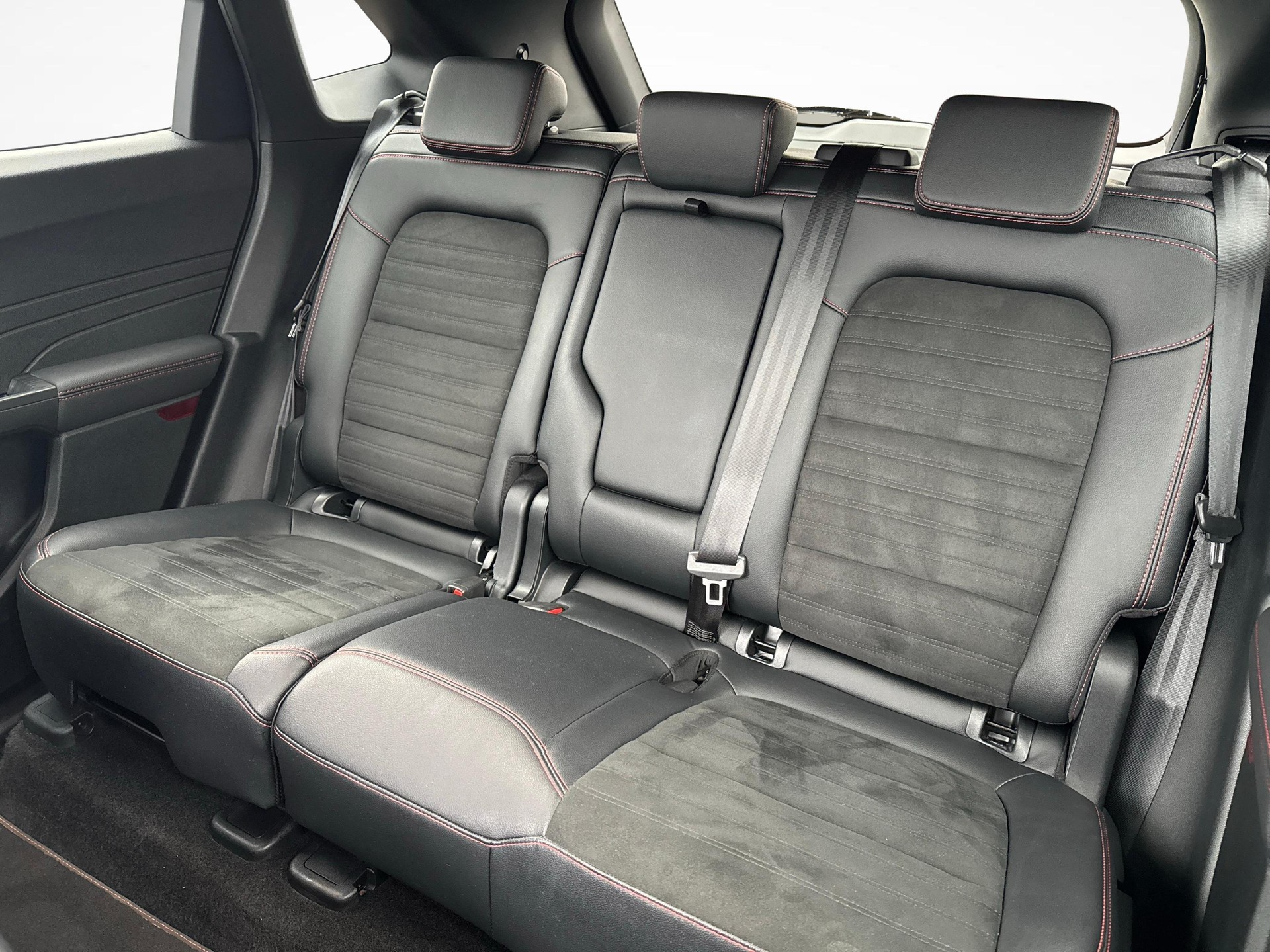 FORD Kuga 2.5 Plug-in Hybrid ST-Line X-image-10