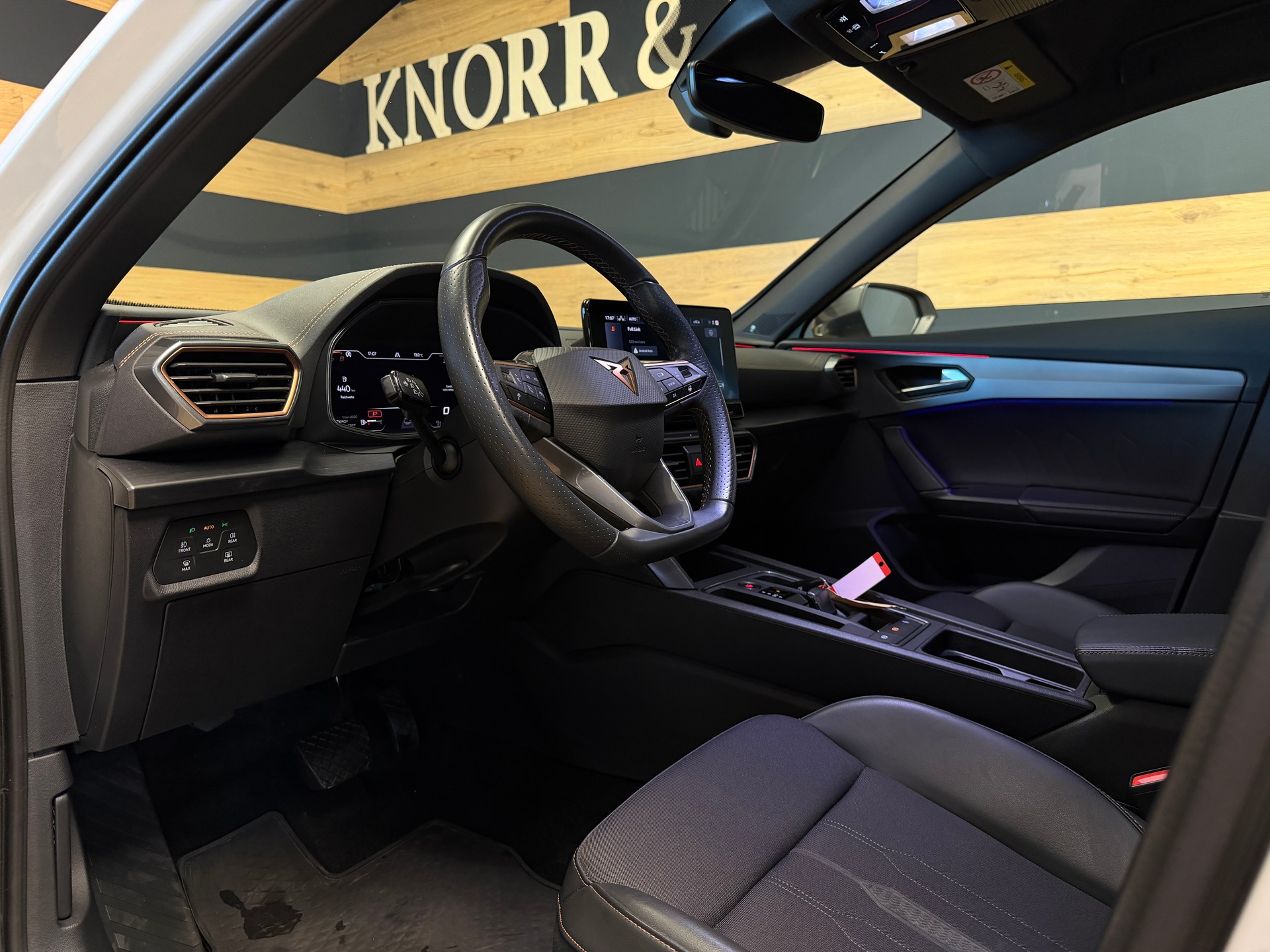 CUPRA Formentor 1.5 TSI DSG-image-18
