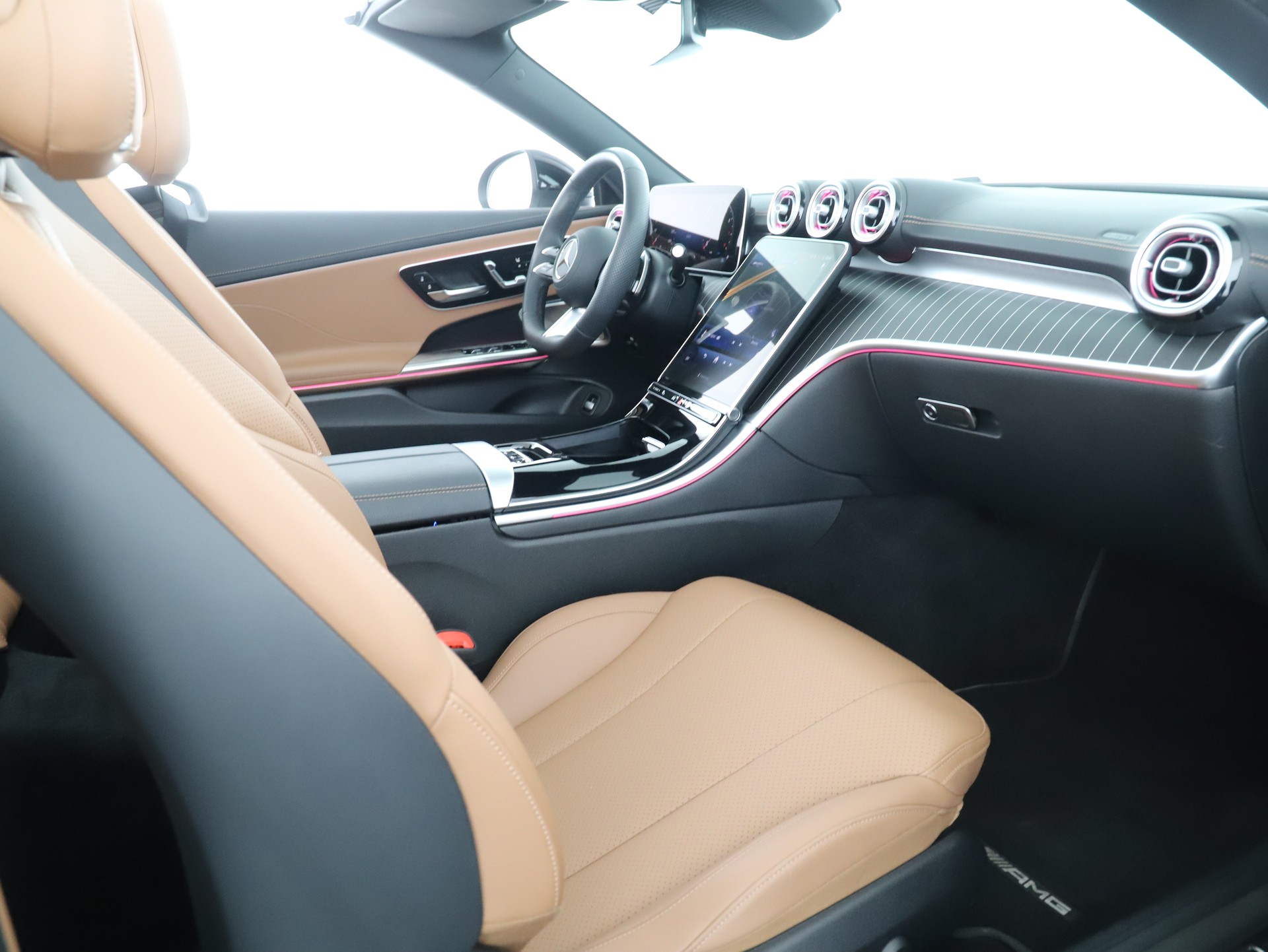 MERCEDES-BENZ CLE 200 Cabrio 4M-image-11