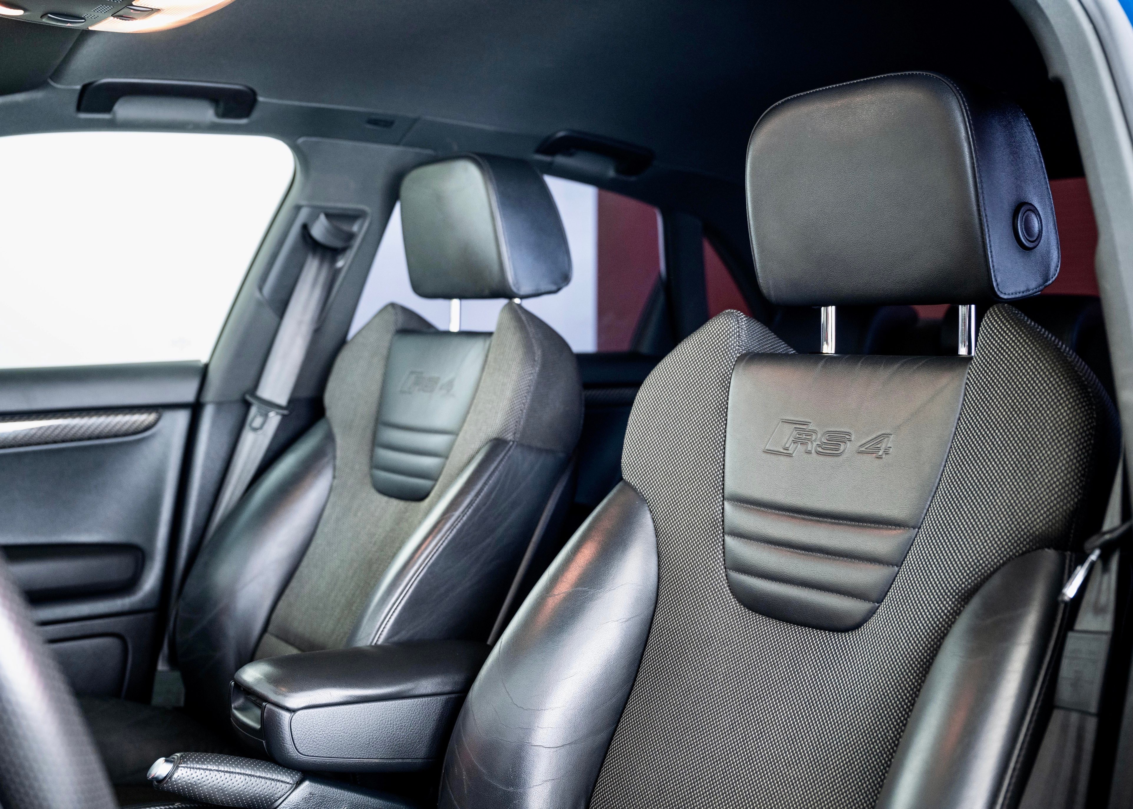 Image AUDI RS4 RS4 Limousine 4.2 V8 quattro Limousine Sprint Blue (Perfect condition, 100% original)