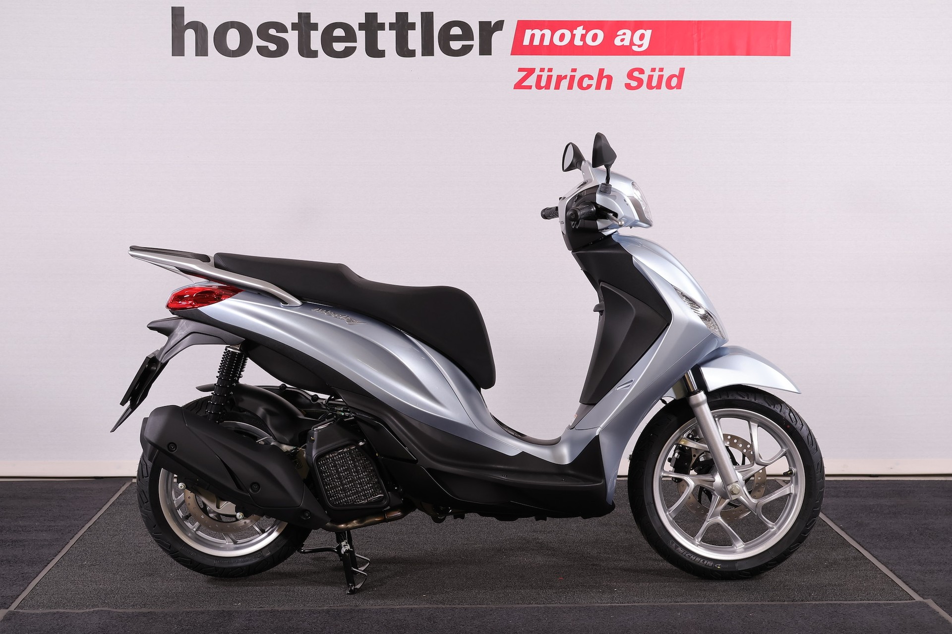 PIAGGIO Medley 200-showroom-element-3