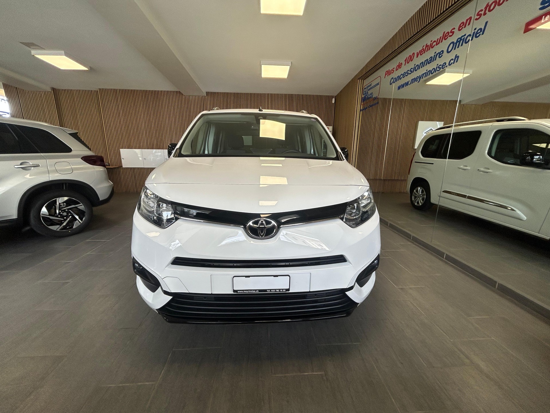 TOYOTA Proace City Verso L1 1.2 130 Trend-image-2
