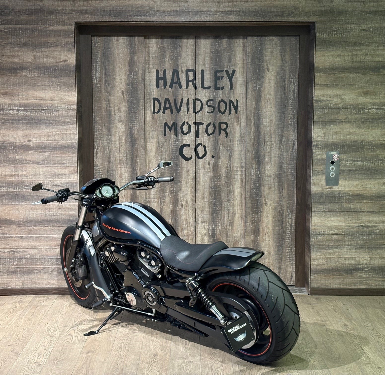 HARLEY-DAVIDSON VRSCDX-image-4