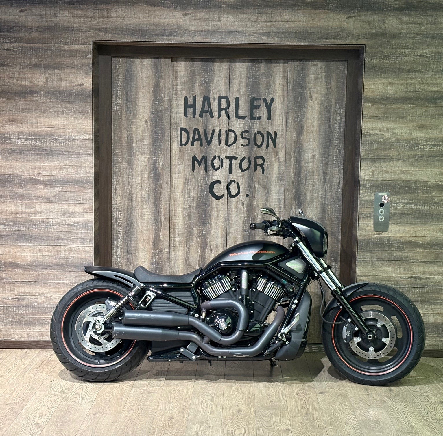 HARLEY-DAVIDSON VRSCDX
