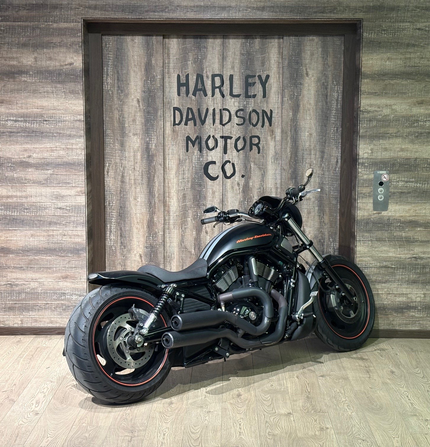 HARLEY-DAVIDSON VRSCDX-image-5