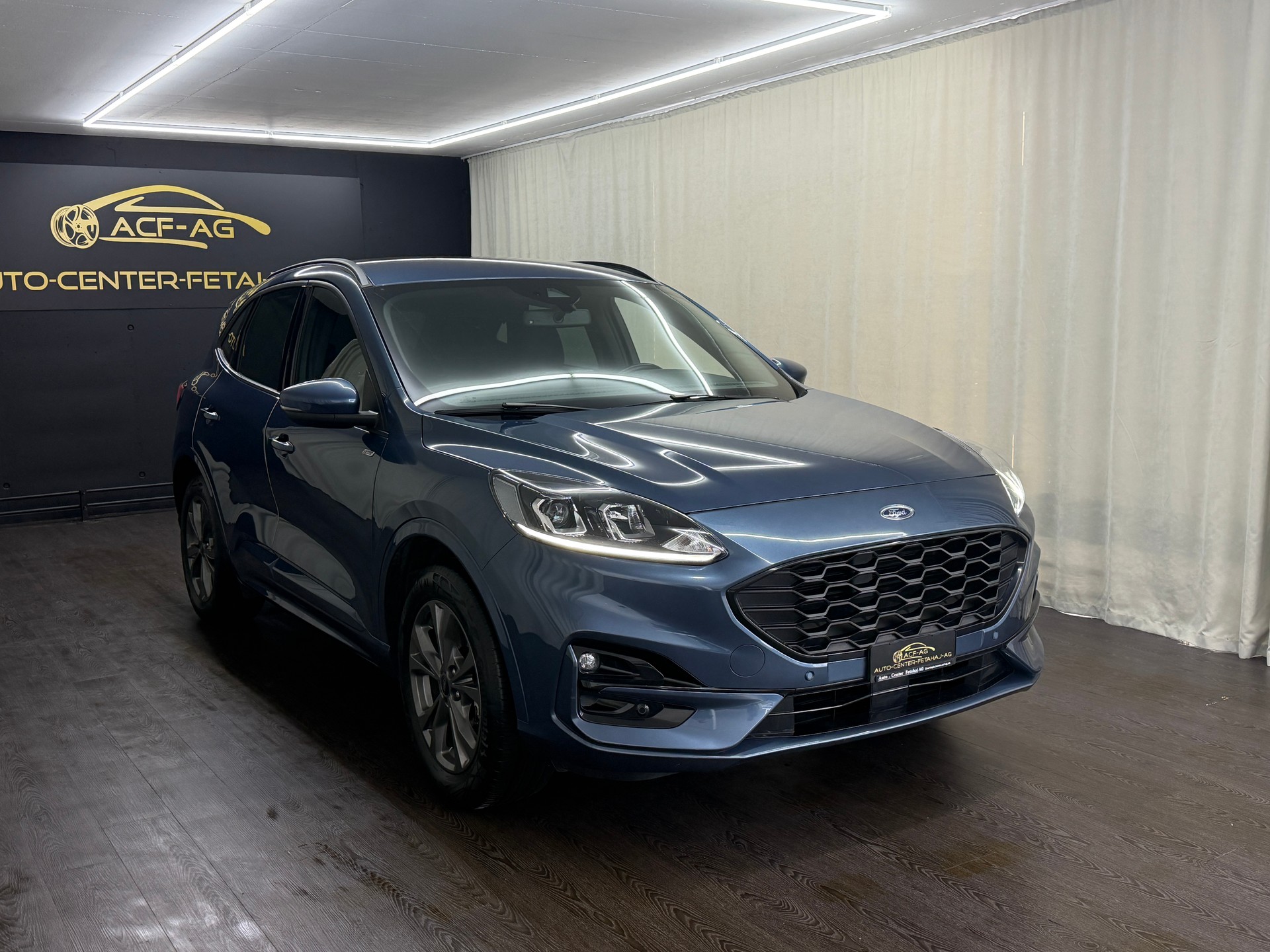 FORD Kuga 2.5 PHEV ST-Line 2WD-image-2