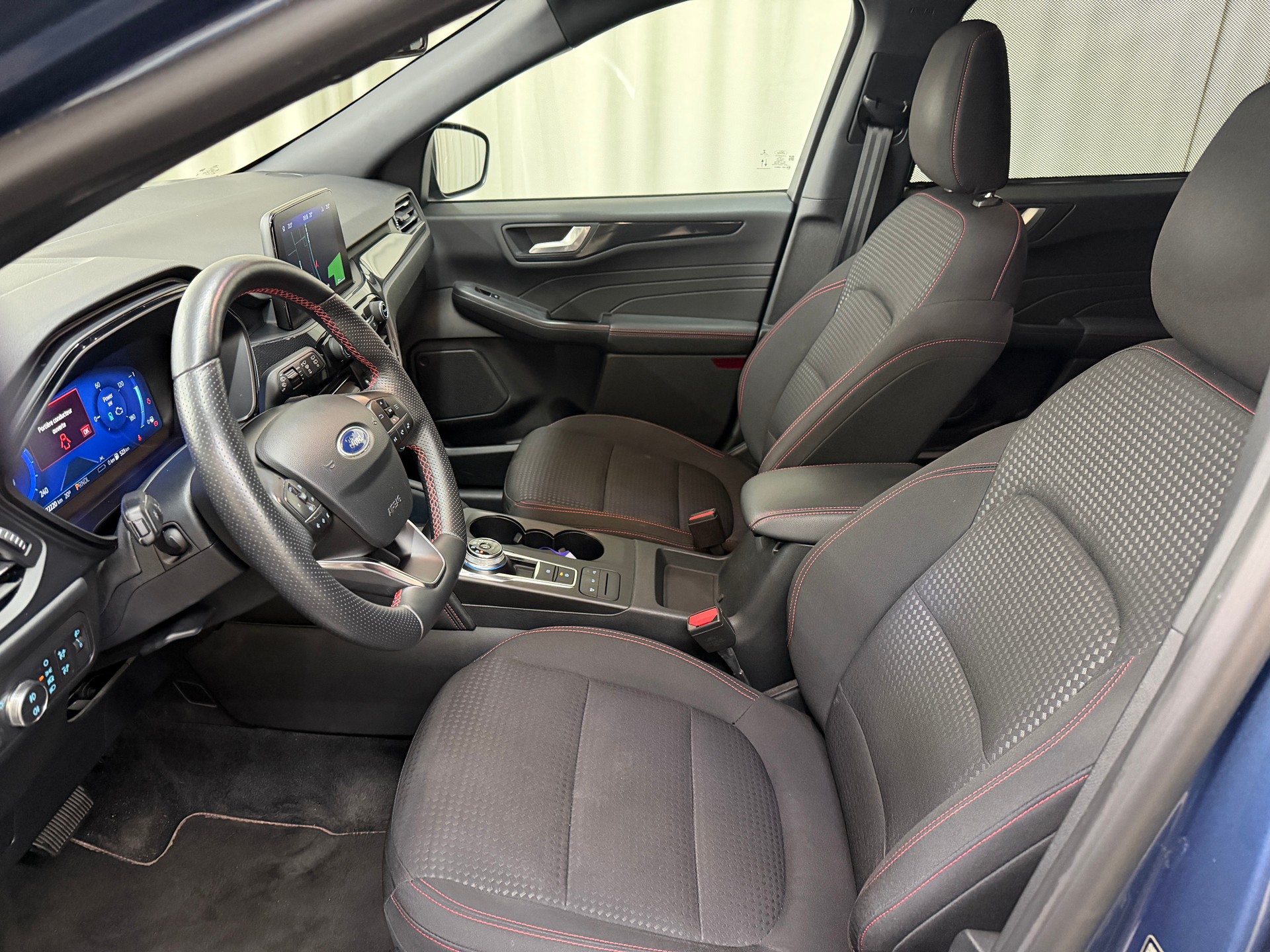FORD Kuga 2.5 PHEV ST-Line 2WD-image-6