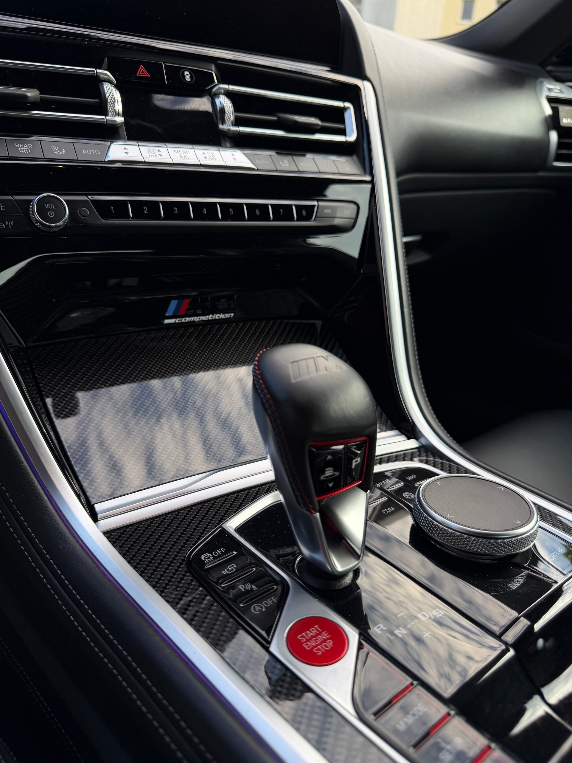 BMW M8 xDrive Steptronic M Competition-image-6