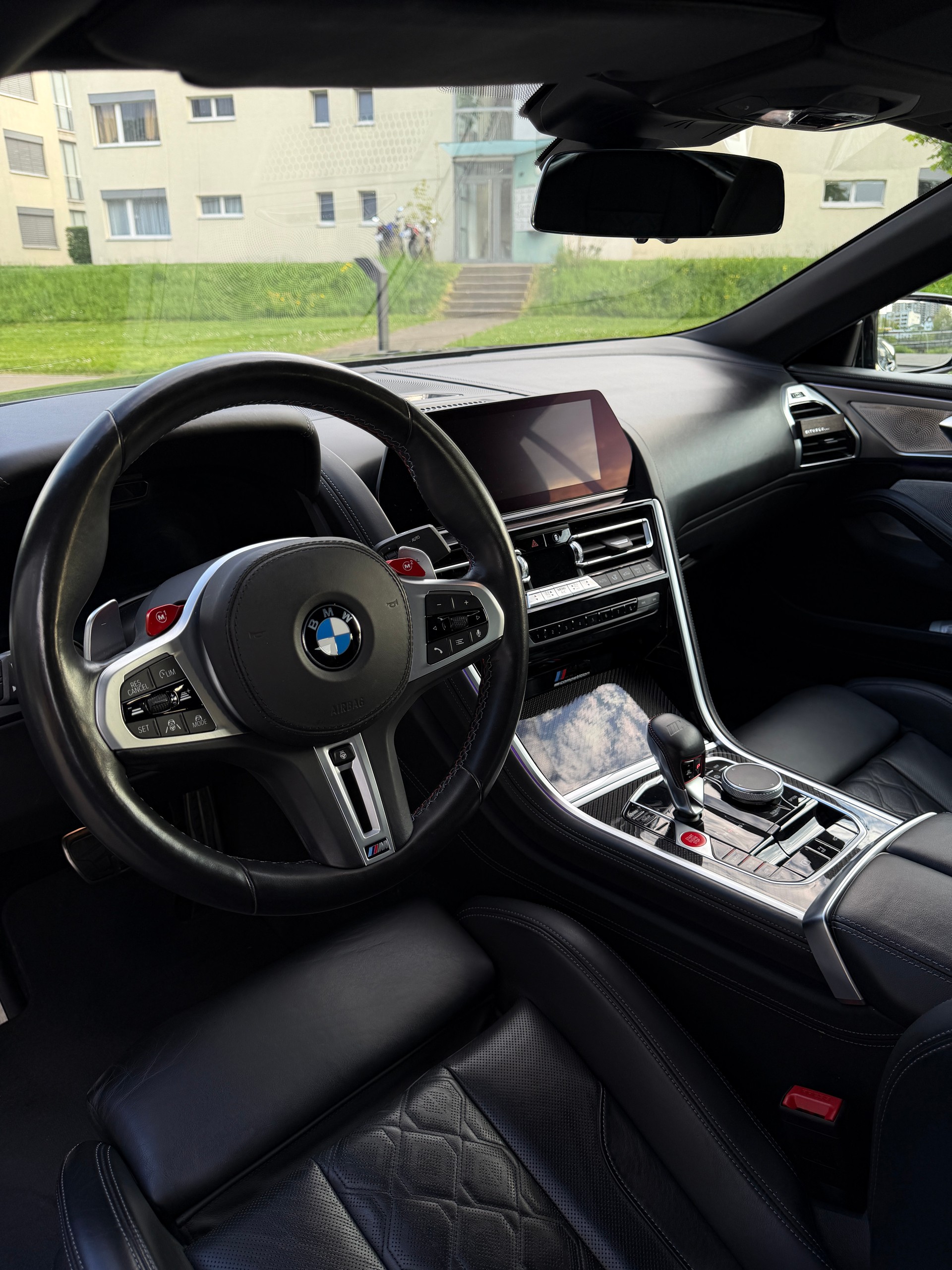 BMW M8 xDrive Steptronic M Competition-image-4