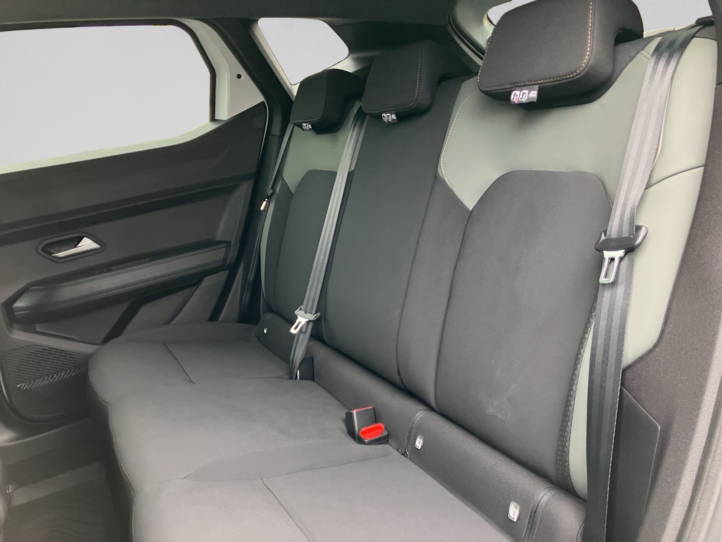 DACIA Duster TCe 130 48V Extreme 4x4-image-12