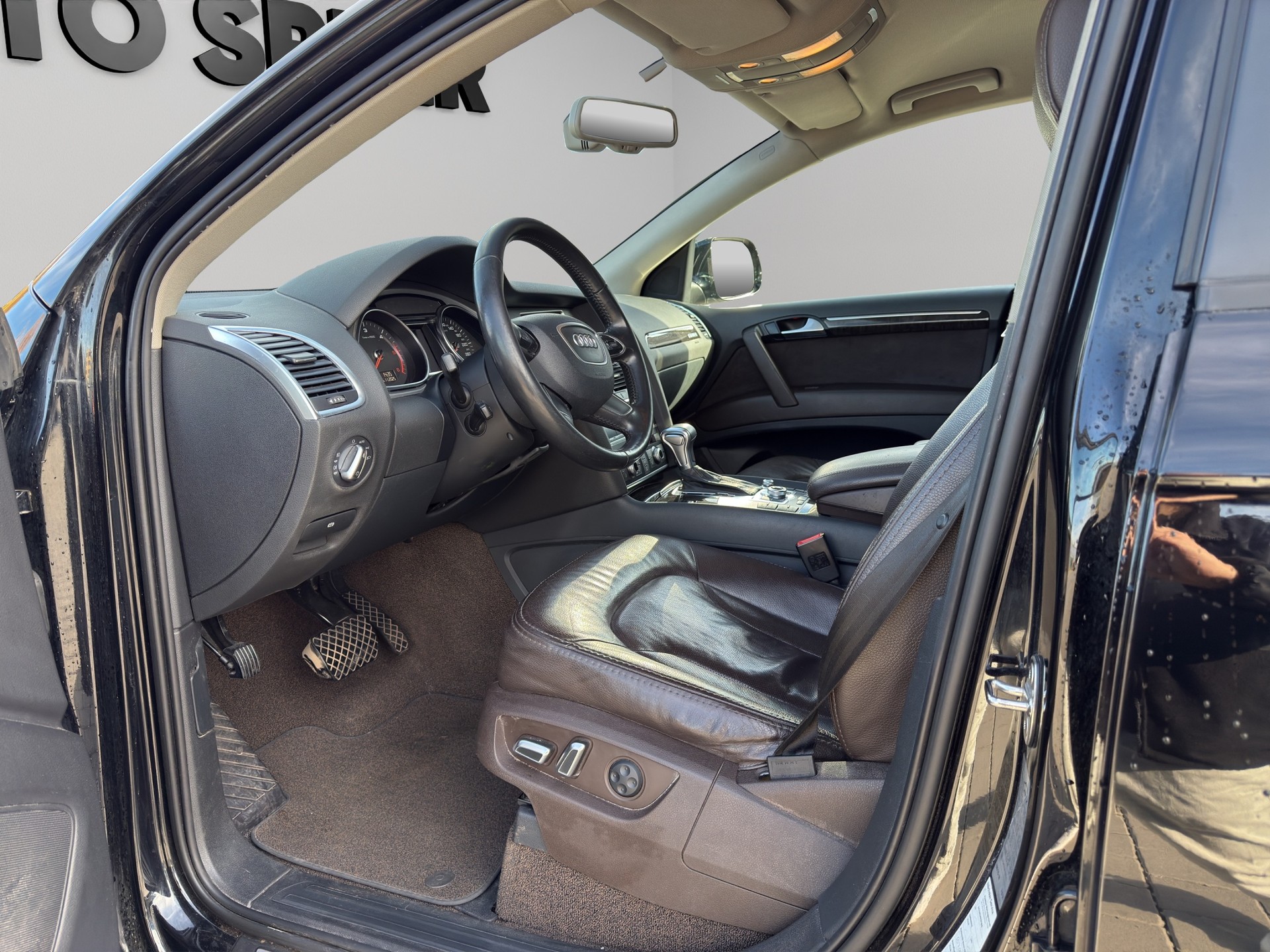 AUDI Q7 3.0 TDI quattro tiptronic S-LINE 7-Sitzer-image-8