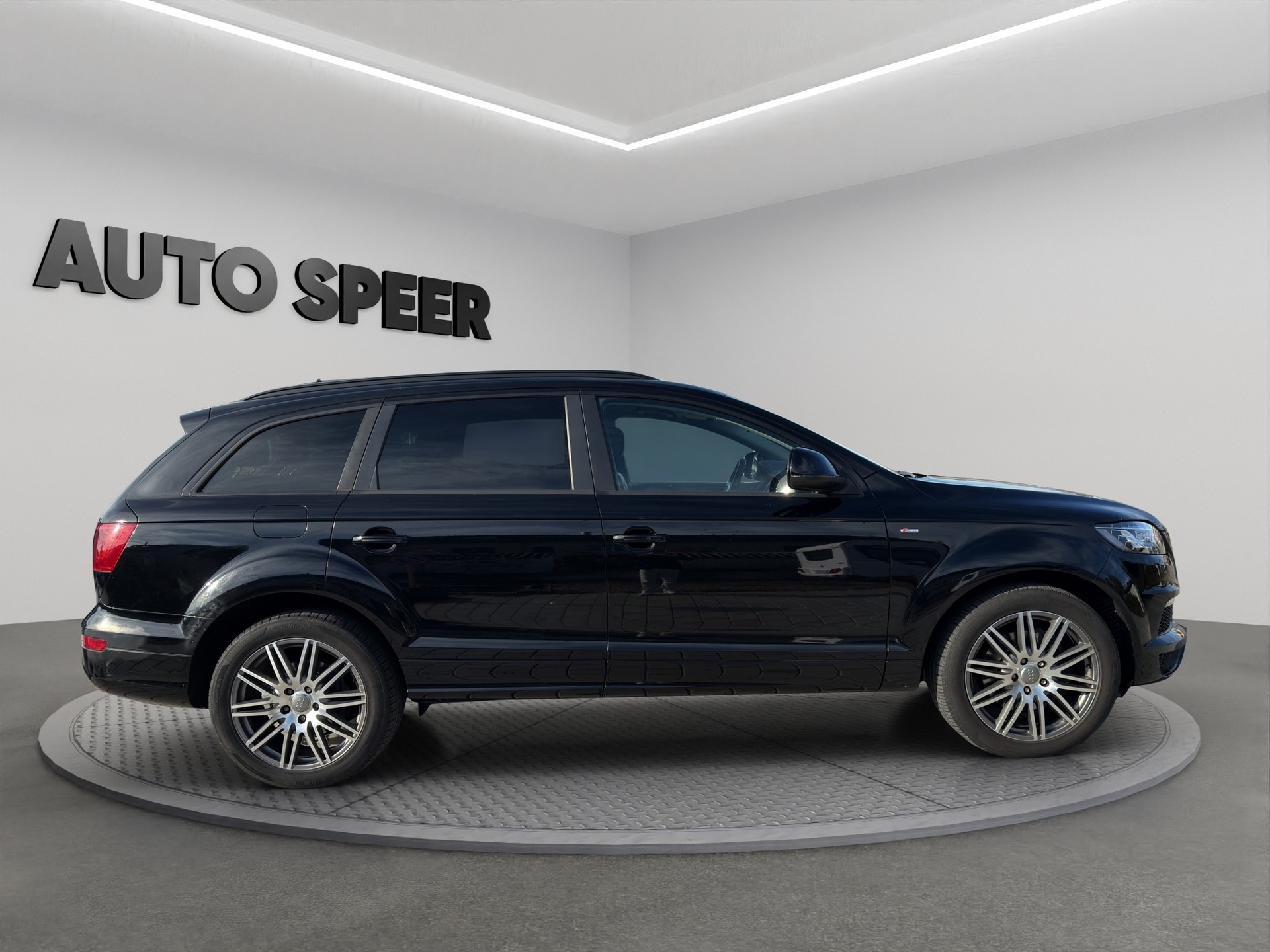 AUDI Q7 3.0 TDI quattro tiptronic S-LINE 7-Sitzer-image-2