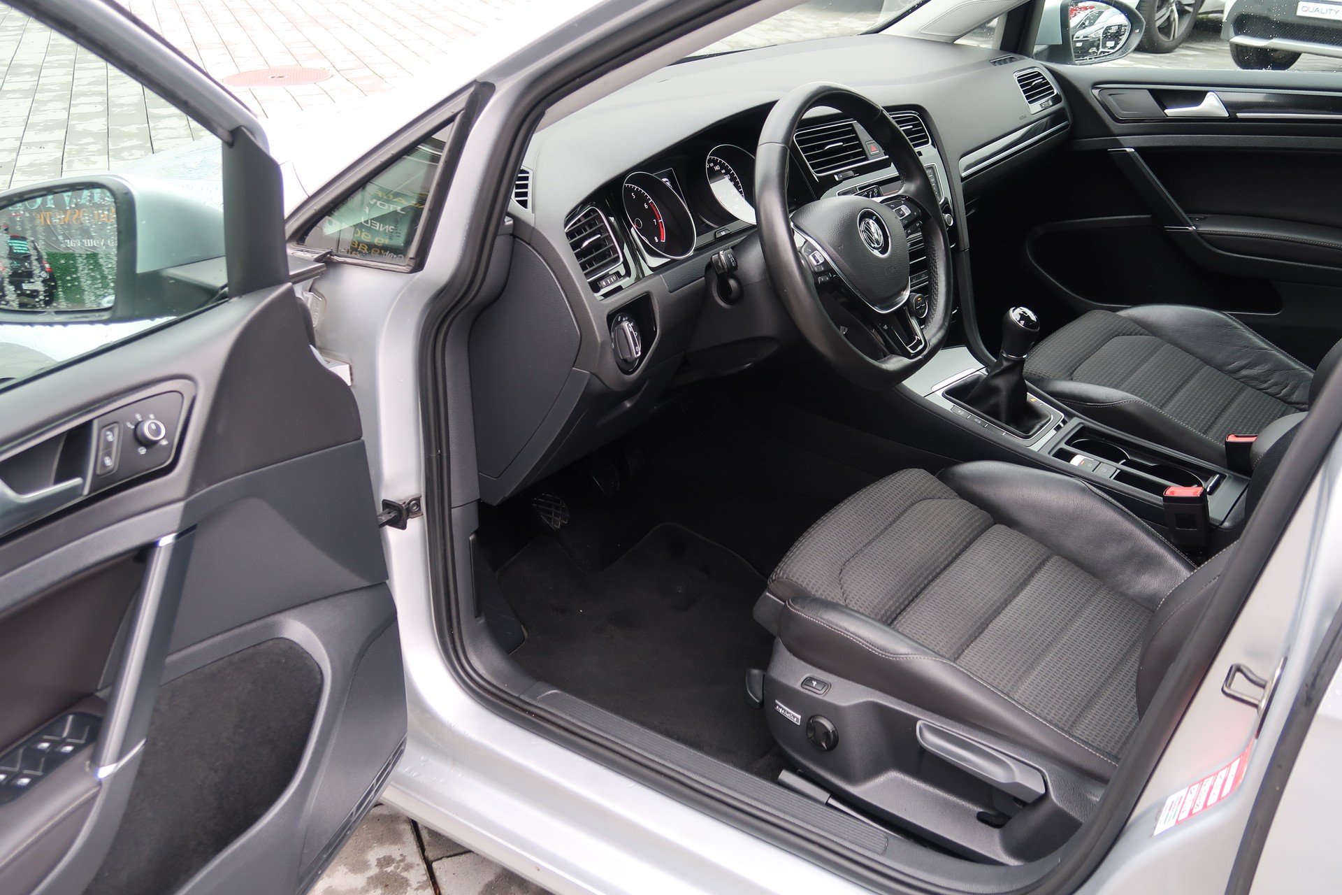 VW Golf 1.4 TSI Comfortline-image-8