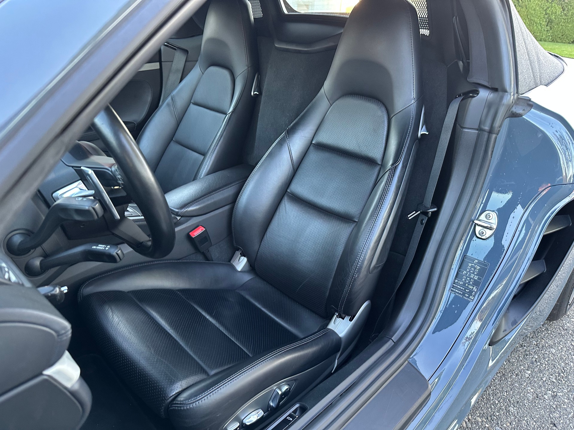 PORSCHE 718 Boxster 2.0 PDK in Graphitblau Metallic, Schweizer Fahrzeug, ohne OPF, frisch ab Service!-image-17