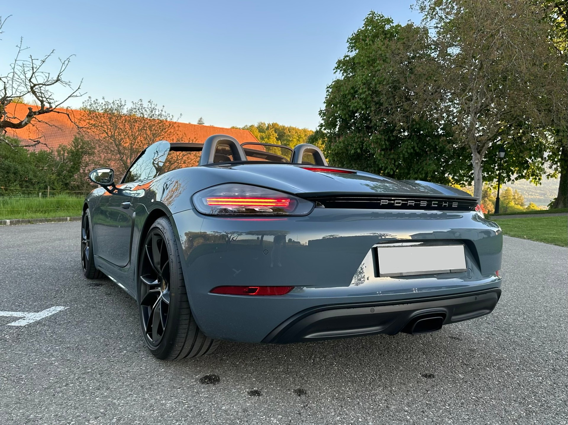 PORSCHE 718 Boxster 2.0 PDK in Graphitblau Metallic, Schweizer Fahrzeug, ohne OPF, frisch ab Service!-image-7